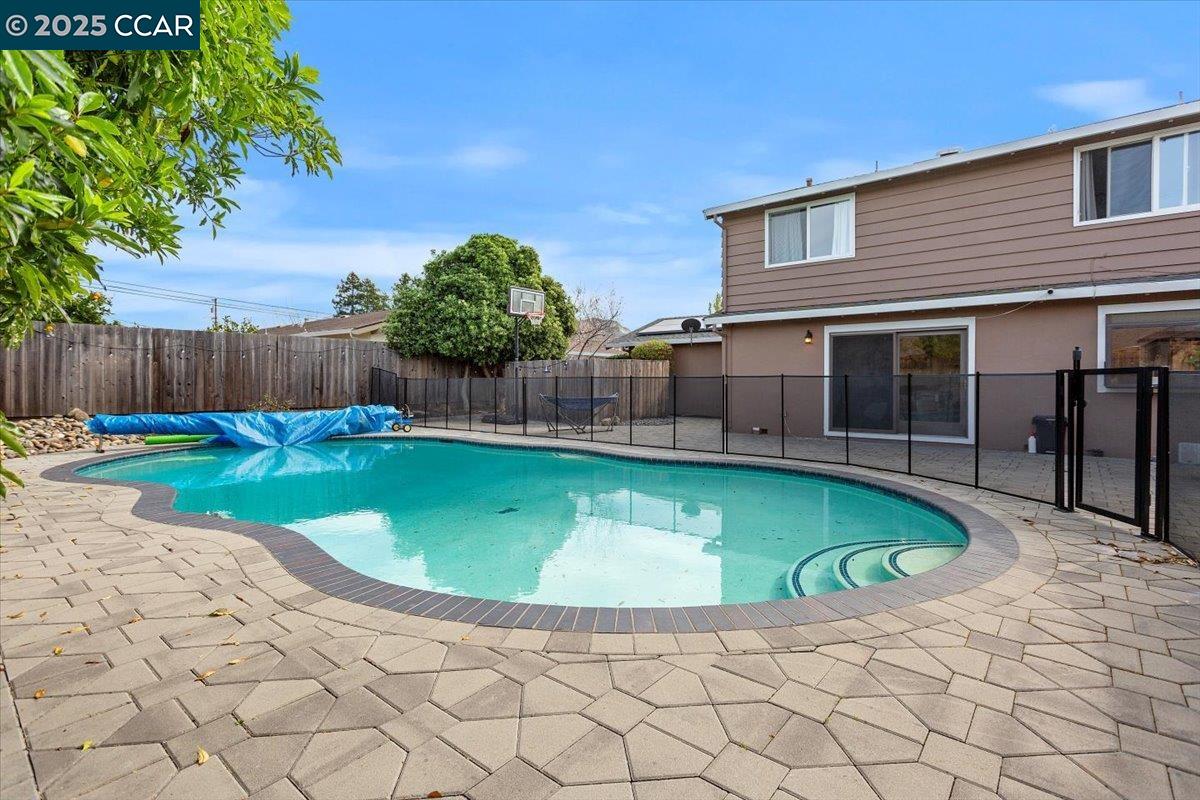 Detail Gallery Image 32 of 36 For 5179 Paul Scarlet Dr, Concord,  CA 94521 - 4 Beds | 2/1 Baths