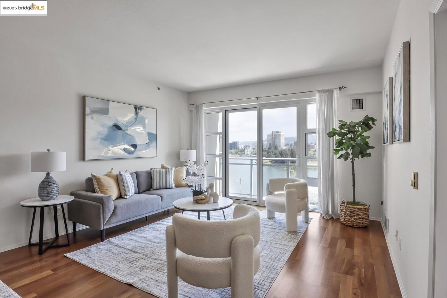 Photo #5: 41103547 Listing 