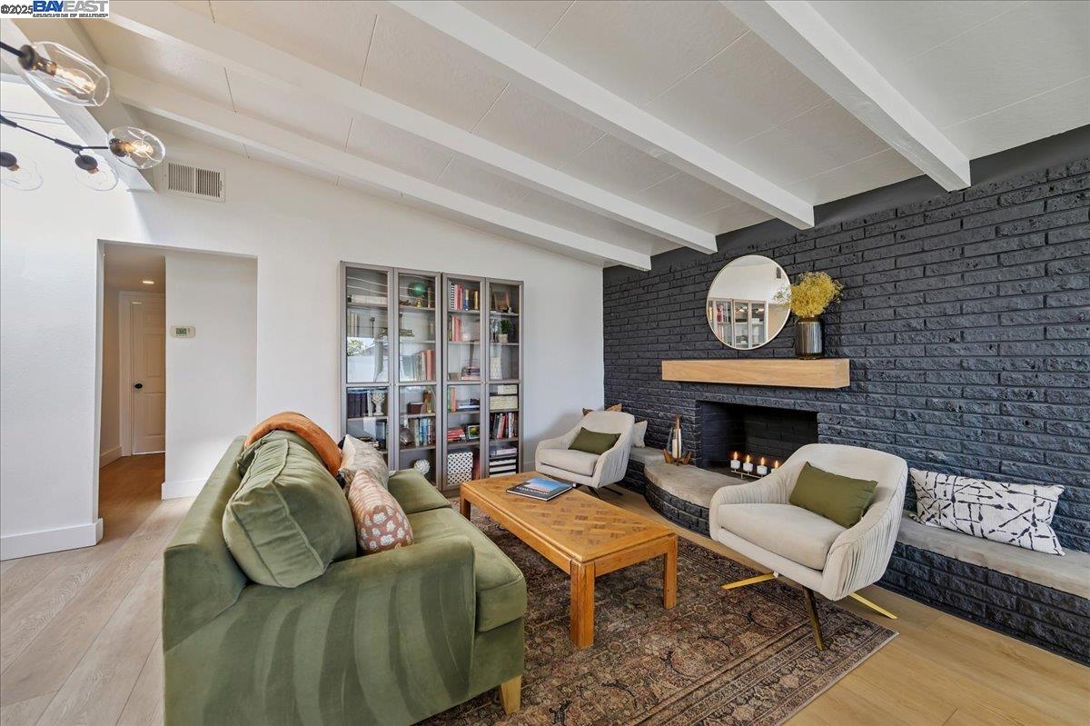 Detail Gallery Image 12 of 32 For 427 Bernal Ave, Livermore,  CA 94551 - 3 Beds | 2 Baths
