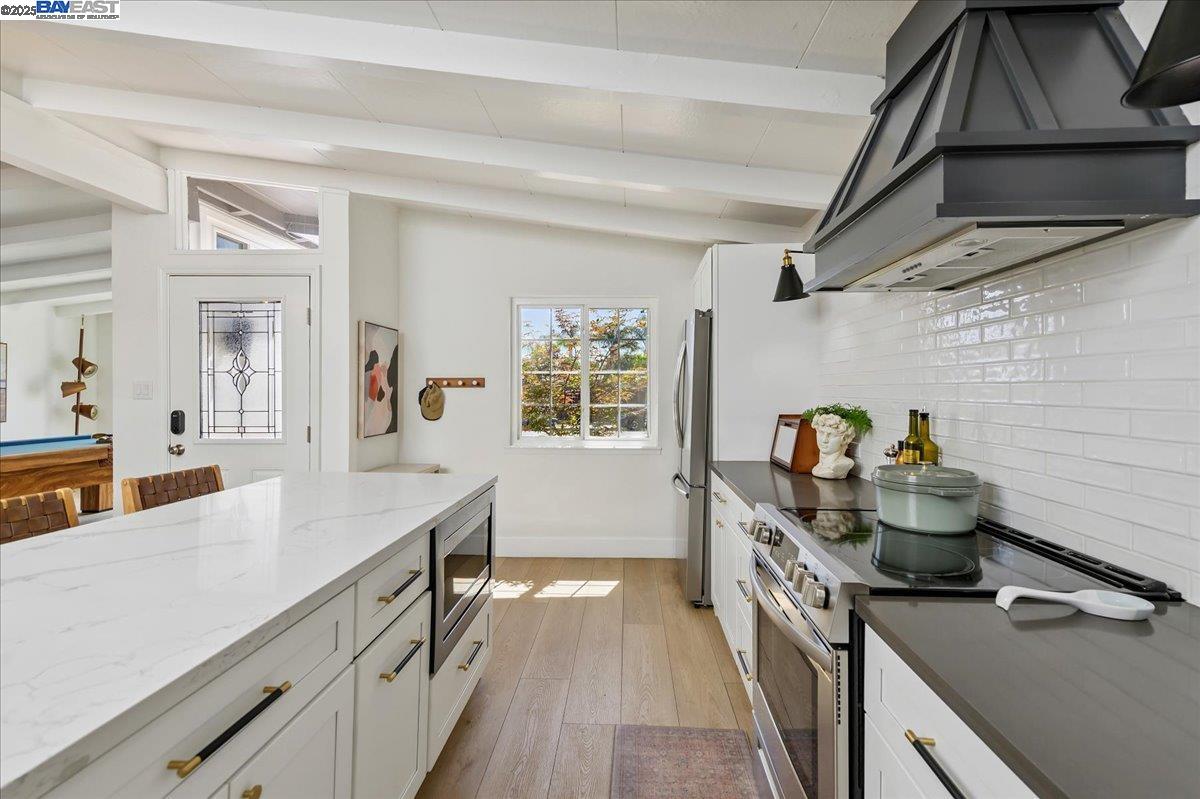 Detail Gallery Image 6 of 32 For 427 Bernal Ave, Livermore,  CA 94551 - 3 Beds | 2 Baths