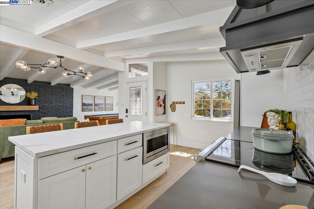 Detail Gallery Image 7 of 32 For 427 Bernal Ave, Livermore,  CA 94551 - 3 Beds | 2 Baths