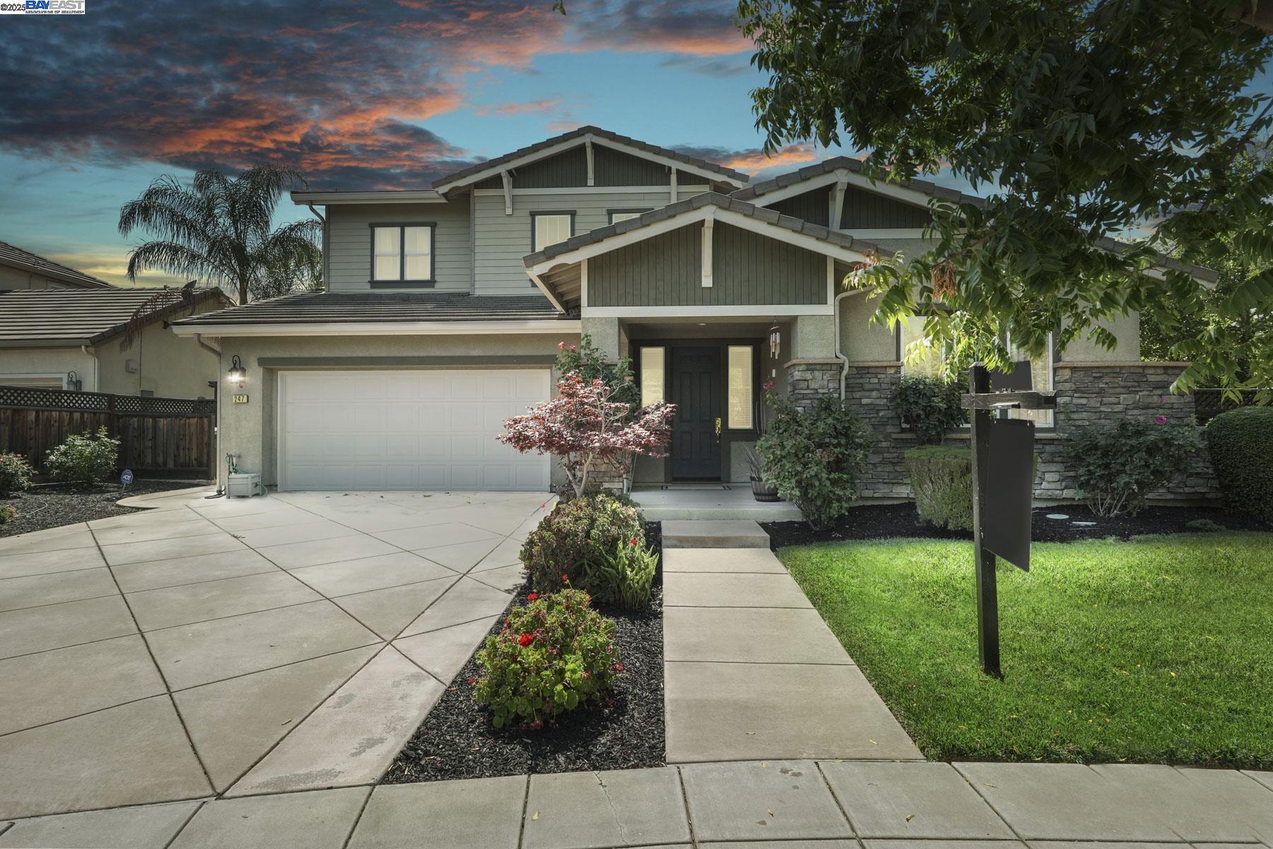 Detail Gallery Image 2 of 55 For 247 N Menlo Park Ct, Mountain House,  CA 95391 - 4 Beds | 3/1 Baths