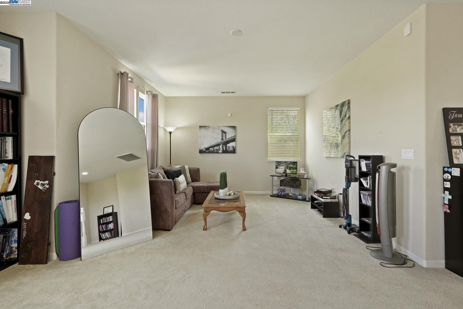 Detail Gallery Image 19 of 55 For 247 N Menlo Park Ct, Mountain House,  CA 95391 - 4 Beds | 3/1 Baths