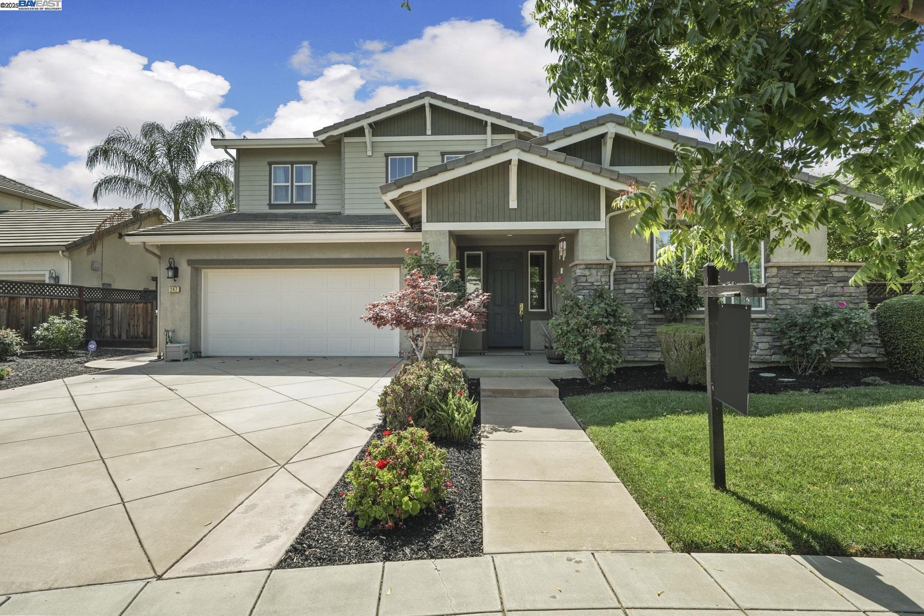 Detail Gallery Image 3 of 55 For 247 N Menlo Park Ct, Mountain House,  CA 95391 - 4 Beds | 3/1 Baths