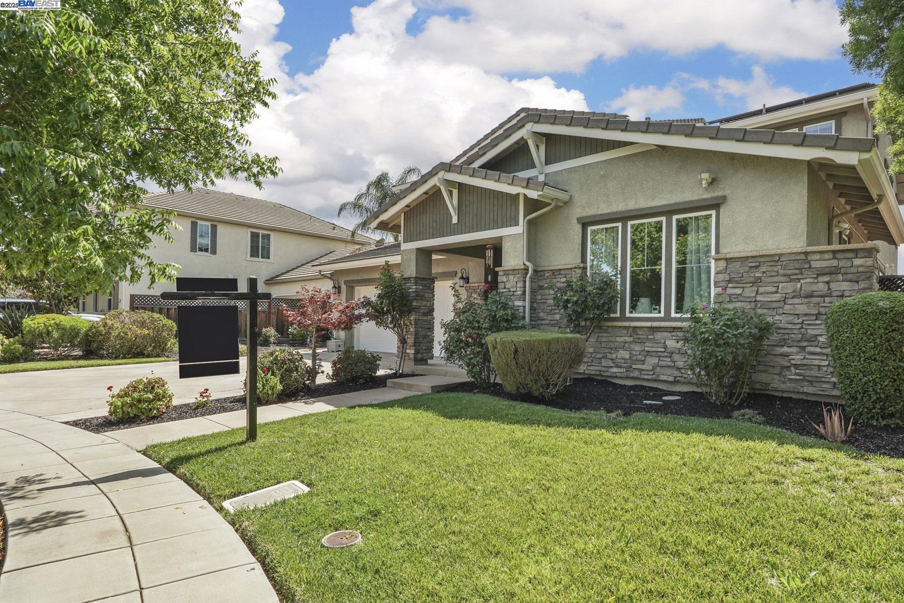 Detail Gallery Image 4 of 55 For 247 N Menlo Park Ct, Mountain House,  CA 95391 - 4 Beds | 3/1 Baths