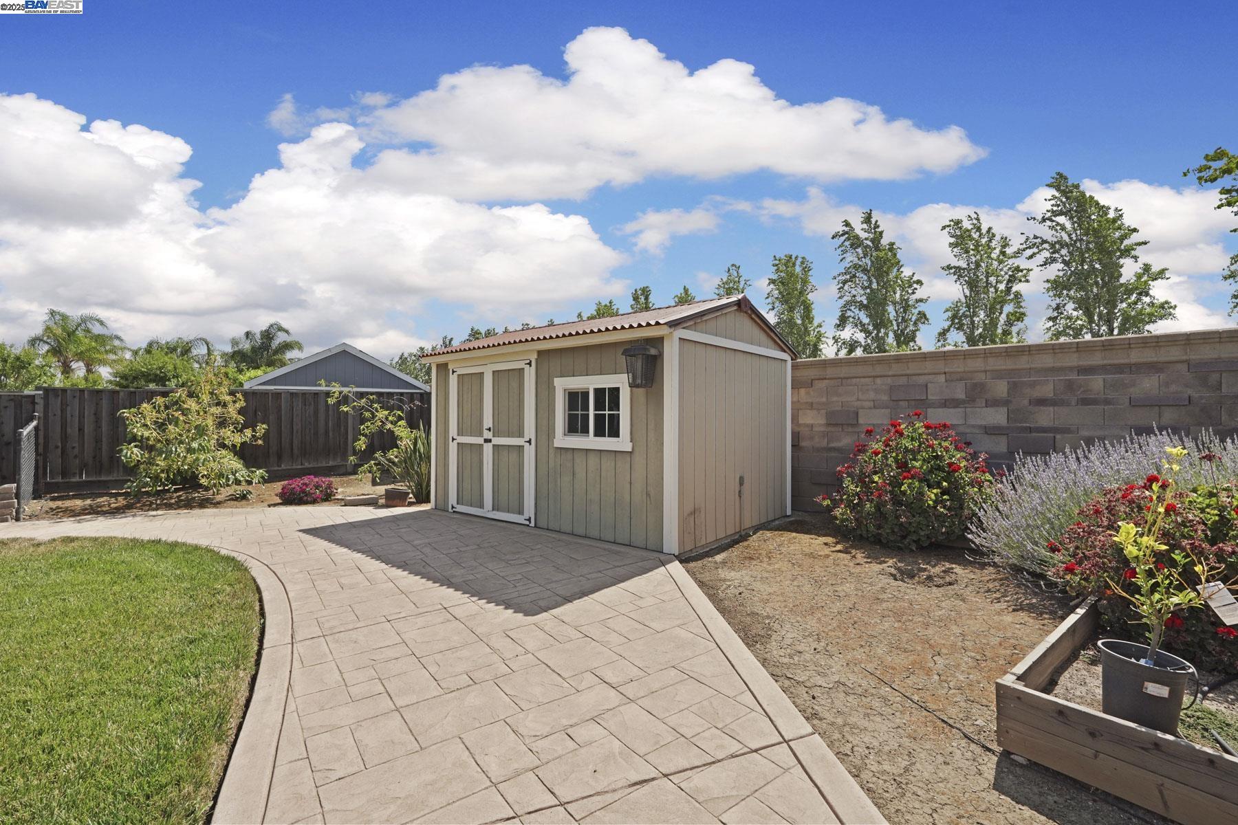 Detail Gallery Image 38 of 55 For 247 N Menlo Park Ct, Mountain House,  CA 95391 - 4 Beds | 3/1 Baths