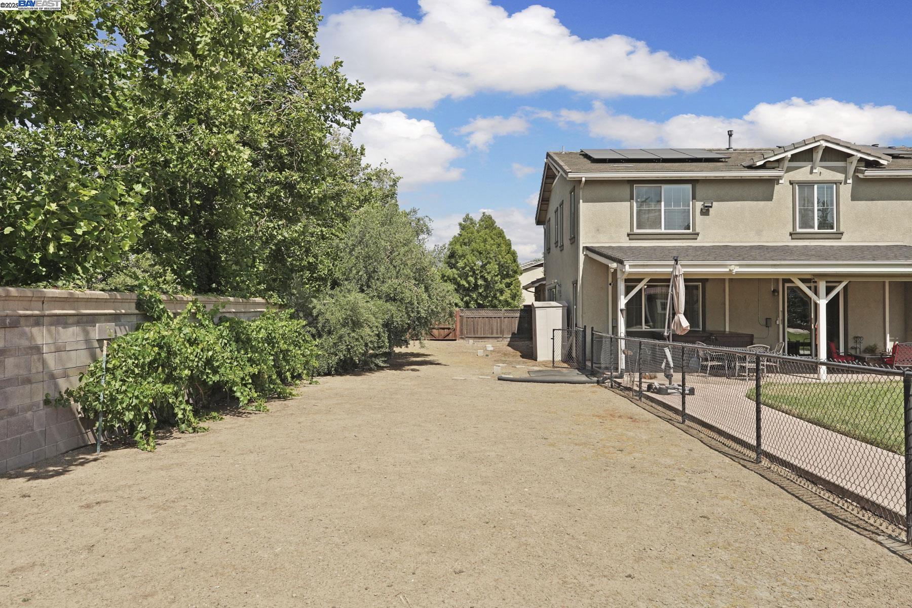 Detail Gallery Image 41 of 55 For 247 N Menlo Park Ct, Mountain House,  CA 95391 - 4 Beds | 3/1 Baths