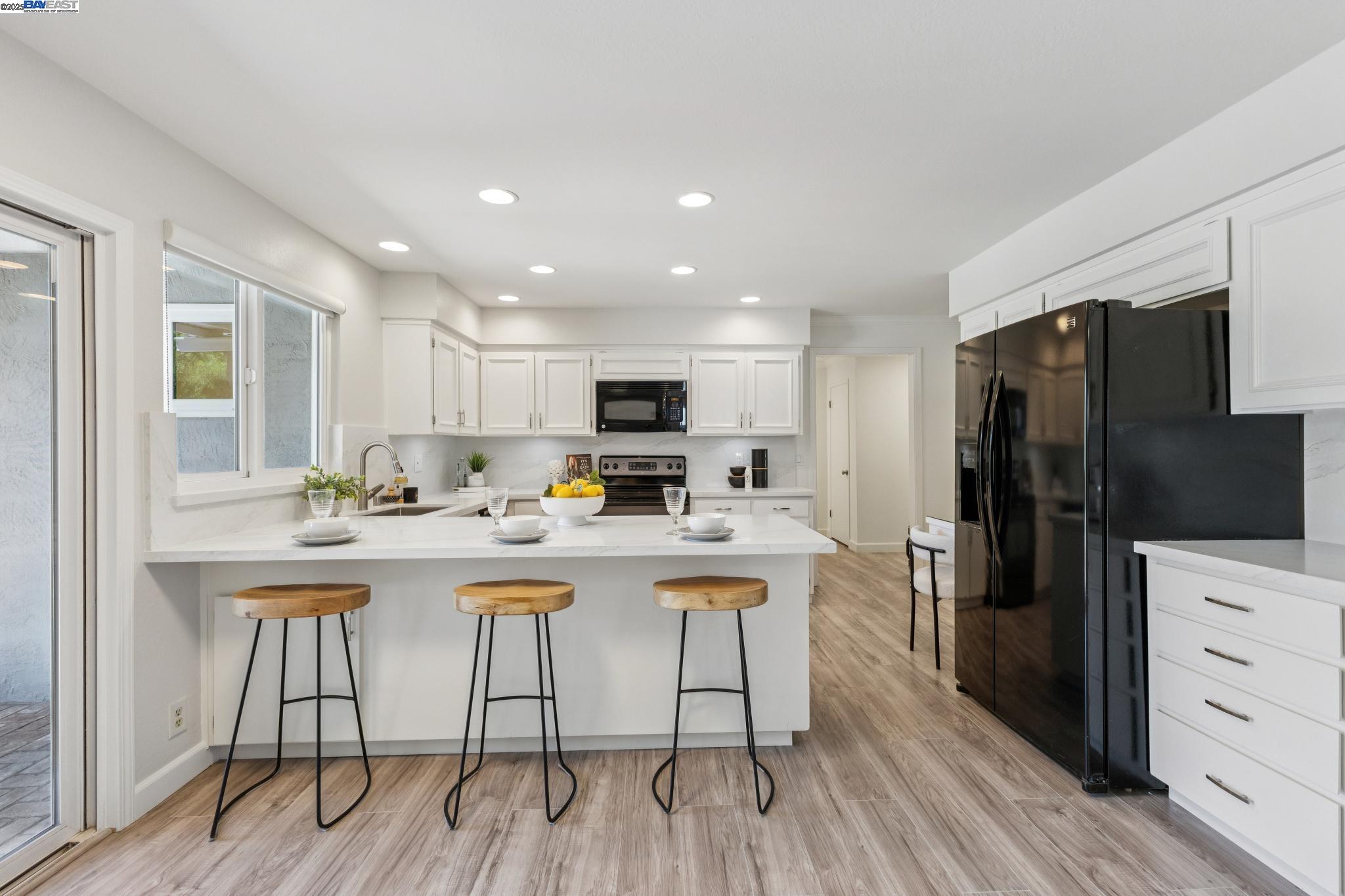 Detail Gallery Image 14 of 46 For 573 Junipero St, Pleasanton,  CA 94566 - 4 Beds | 2 Baths