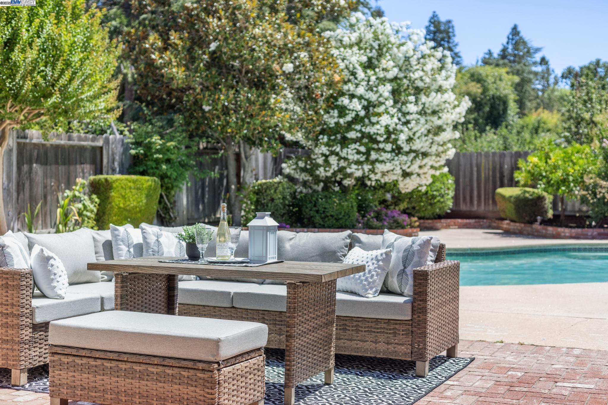 Detail Gallery Image 27 of 46 For 573 Junipero St, Pleasanton,  CA 94566 - 4 Beds | 2 Baths