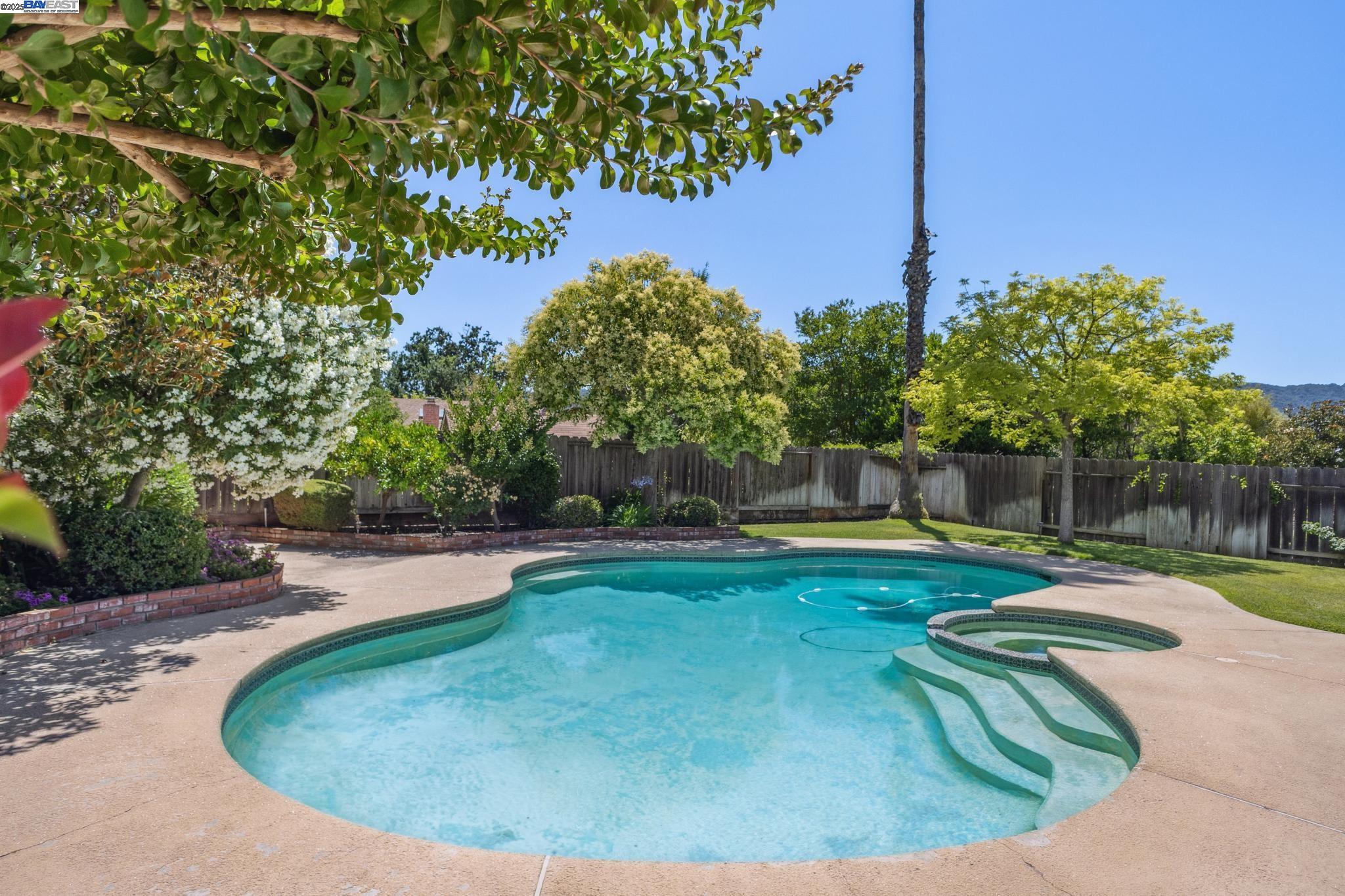 Detail Gallery Image 32 of 46 For 573 Junipero St, Pleasanton,  CA 94566 - 4 Beds | 2 Baths