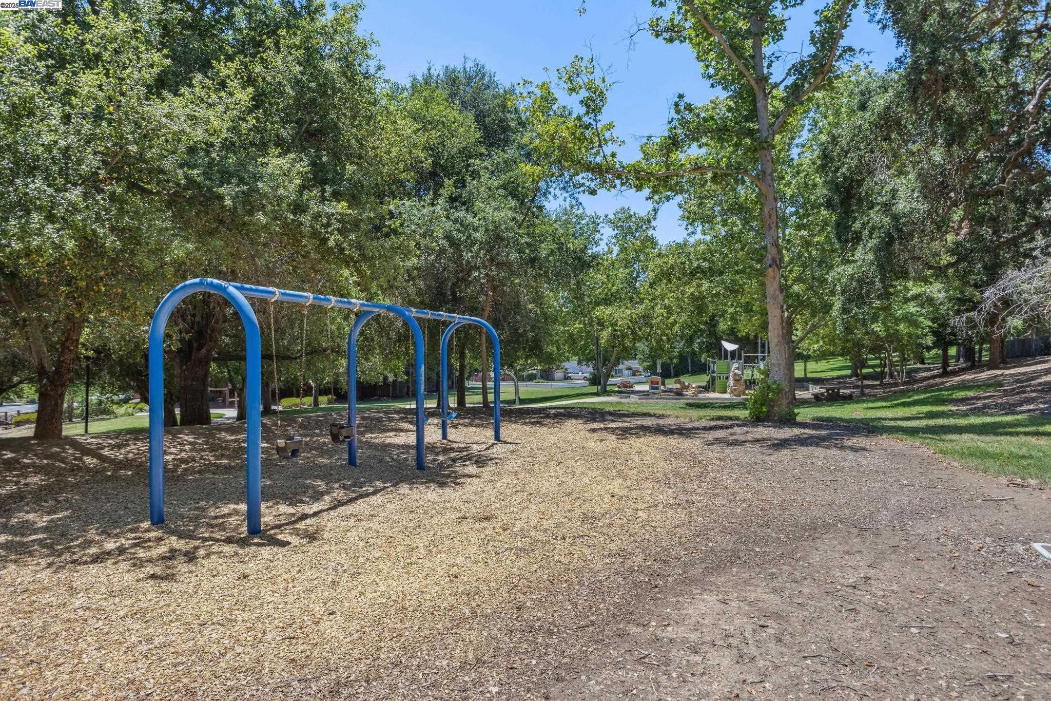 Detail Gallery Image 39 of 46 For 573 Junipero St, Pleasanton,  CA 94566 - 4 Beds | 2 Baths