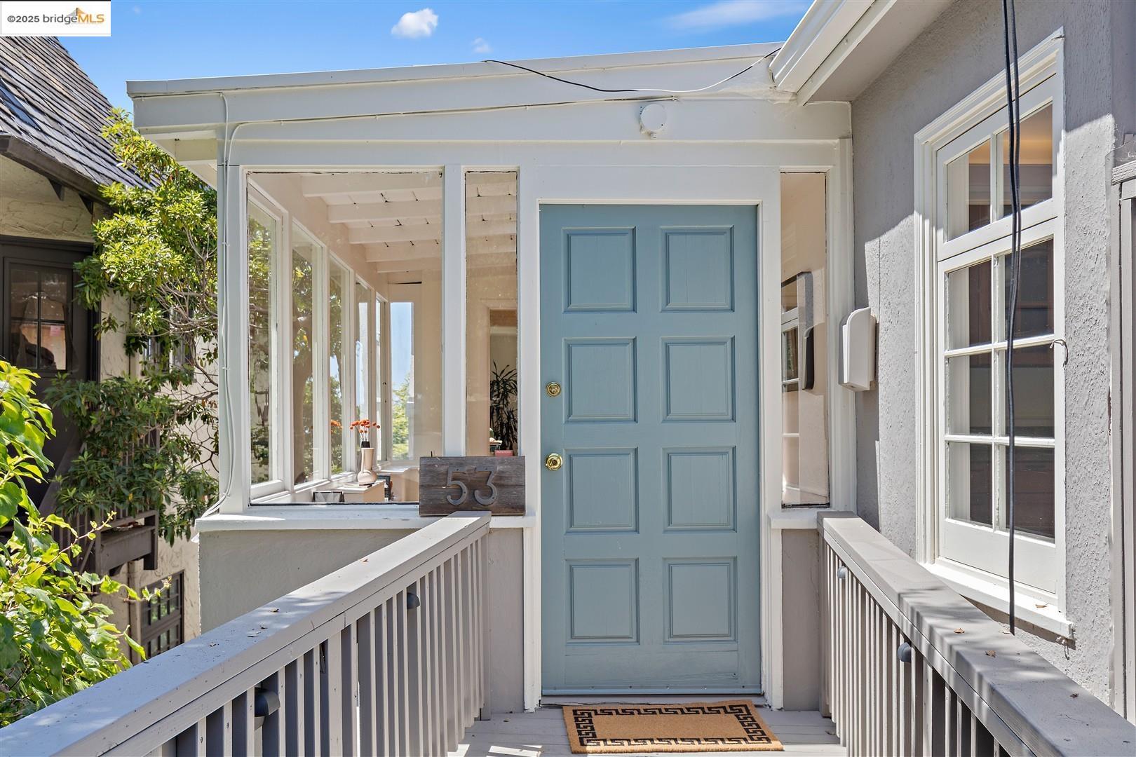 Detail Gallery Image 11 of 59 For 53 Menlo Pl, Berkeley,  CA 94707 - 4 Beds | 3 Baths