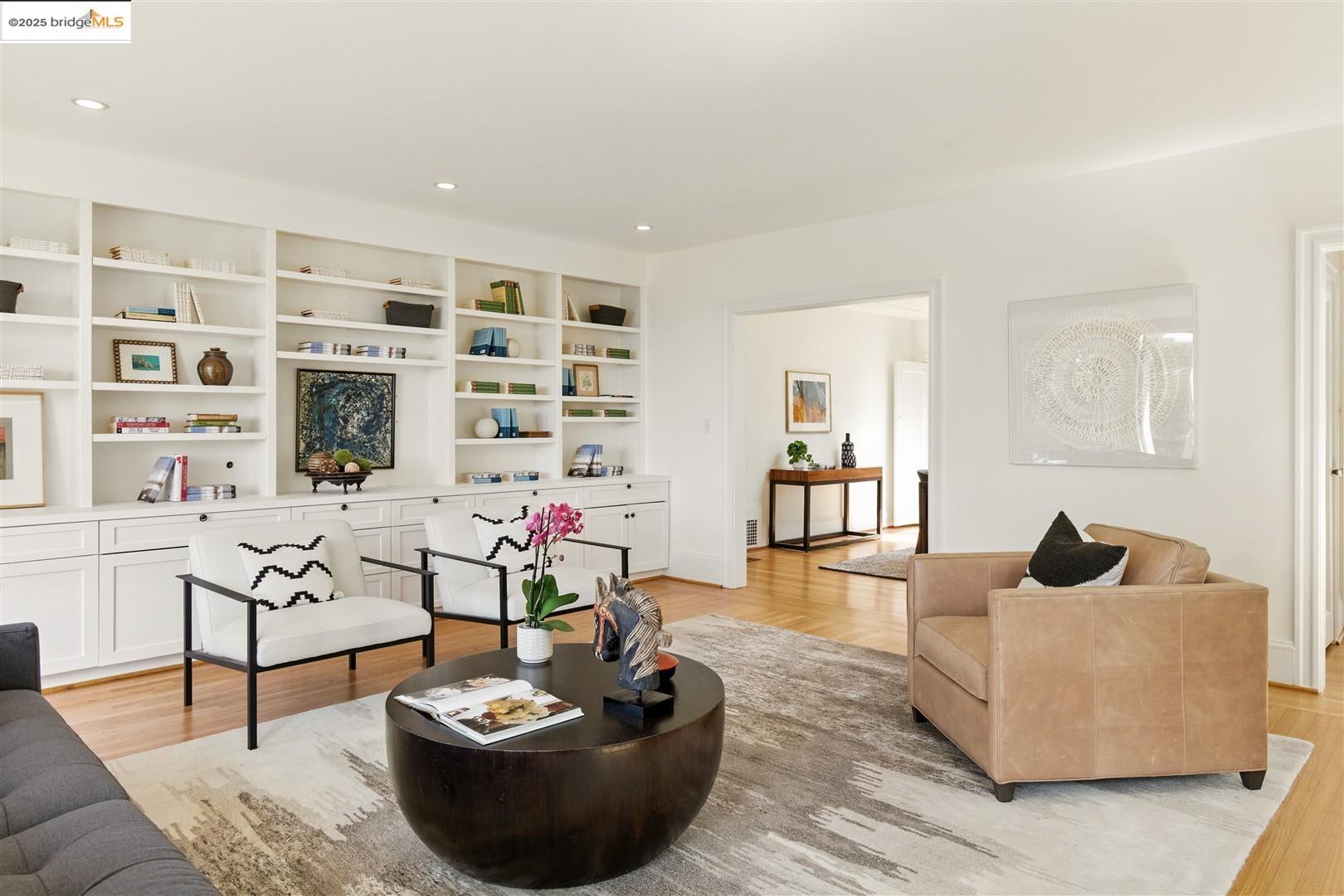 Detail Gallery Image 19 of 59 For 53 Menlo Pl, Berkeley,  CA 94707 - 4 Beds | 3 Baths