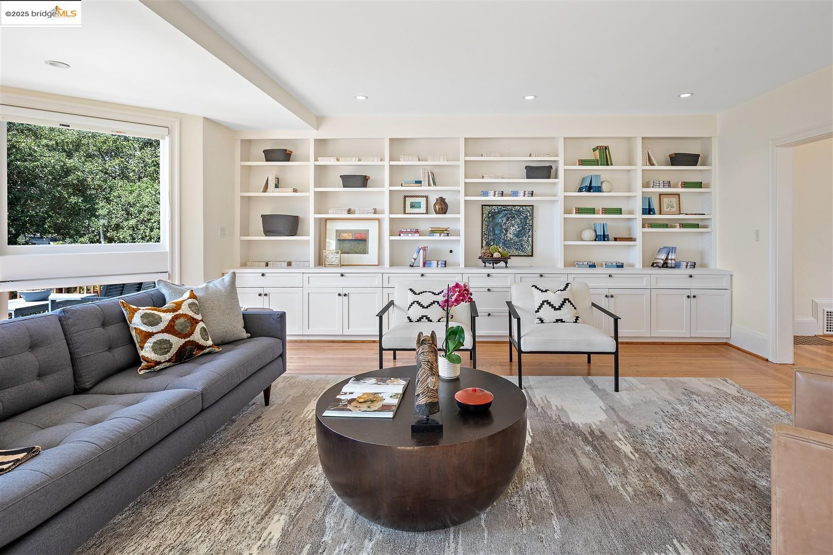 Detail Gallery Image 20 of 59 For 53 Menlo Pl, Berkeley,  CA 94707 - 4 Beds | 3 Baths