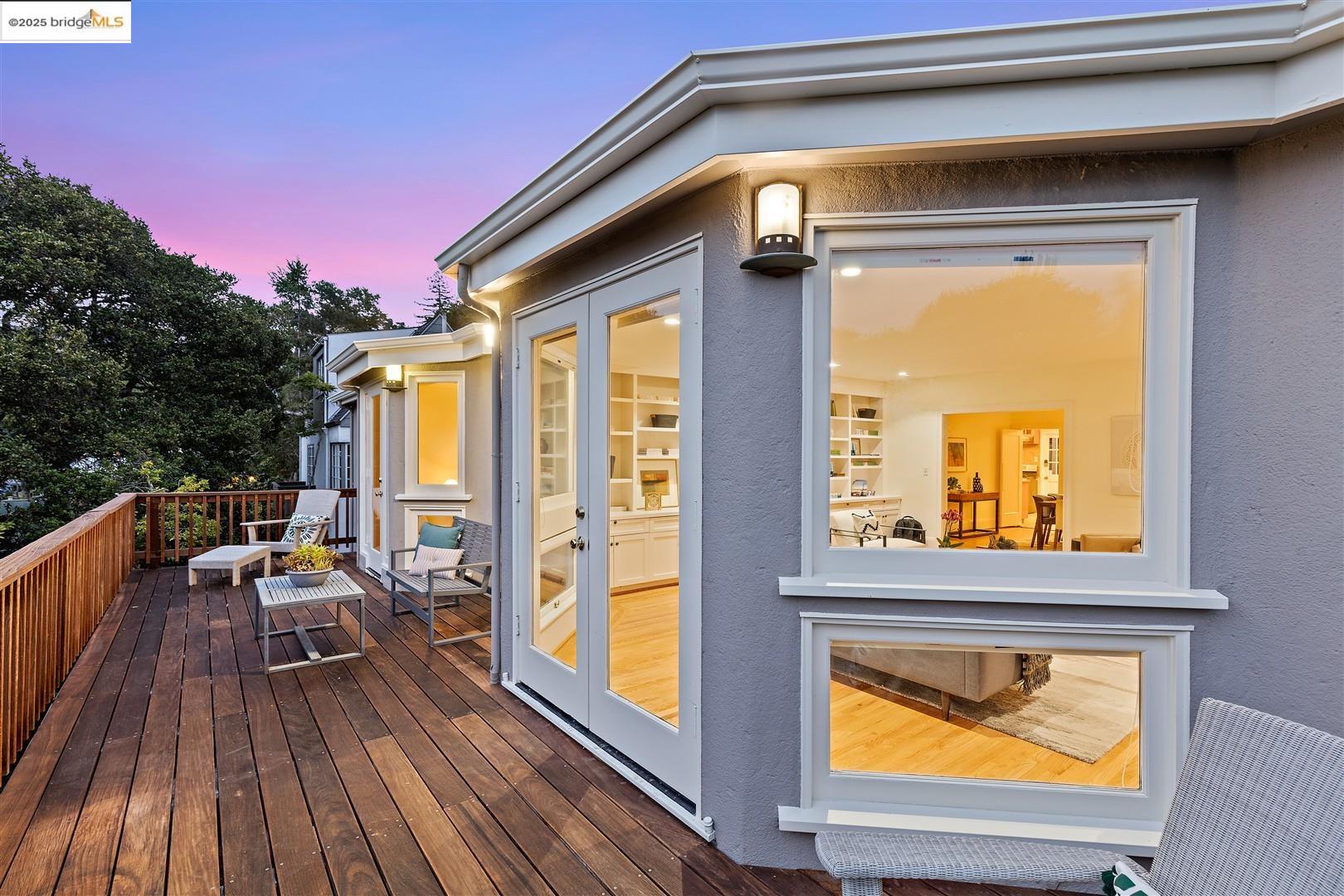 Detail Gallery Image 23 of 59 For 53 Menlo Pl, Berkeley,  CA 94707 - 4 Beds | 3 Baths