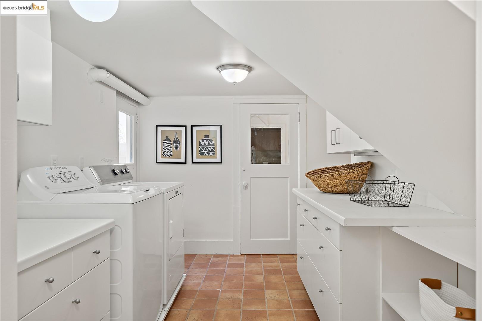 Detail Gallery Image 45 of 59 For 53 Menlo Pl, Berkeley,  CA 94707 - 4 Beds | 3 Baths