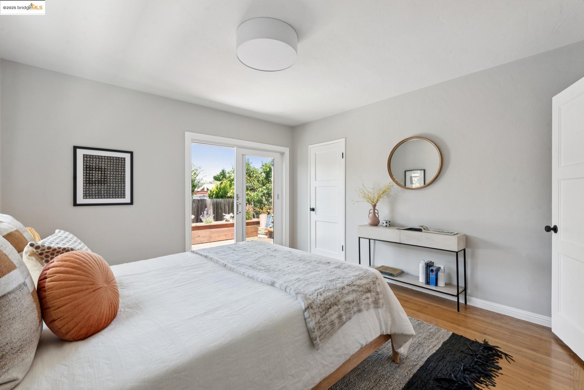 Detail Gallery Image 16 of 34 For 2634 Acton, Berkeley,  CA 94702 - 2 Beds | 1 Baths