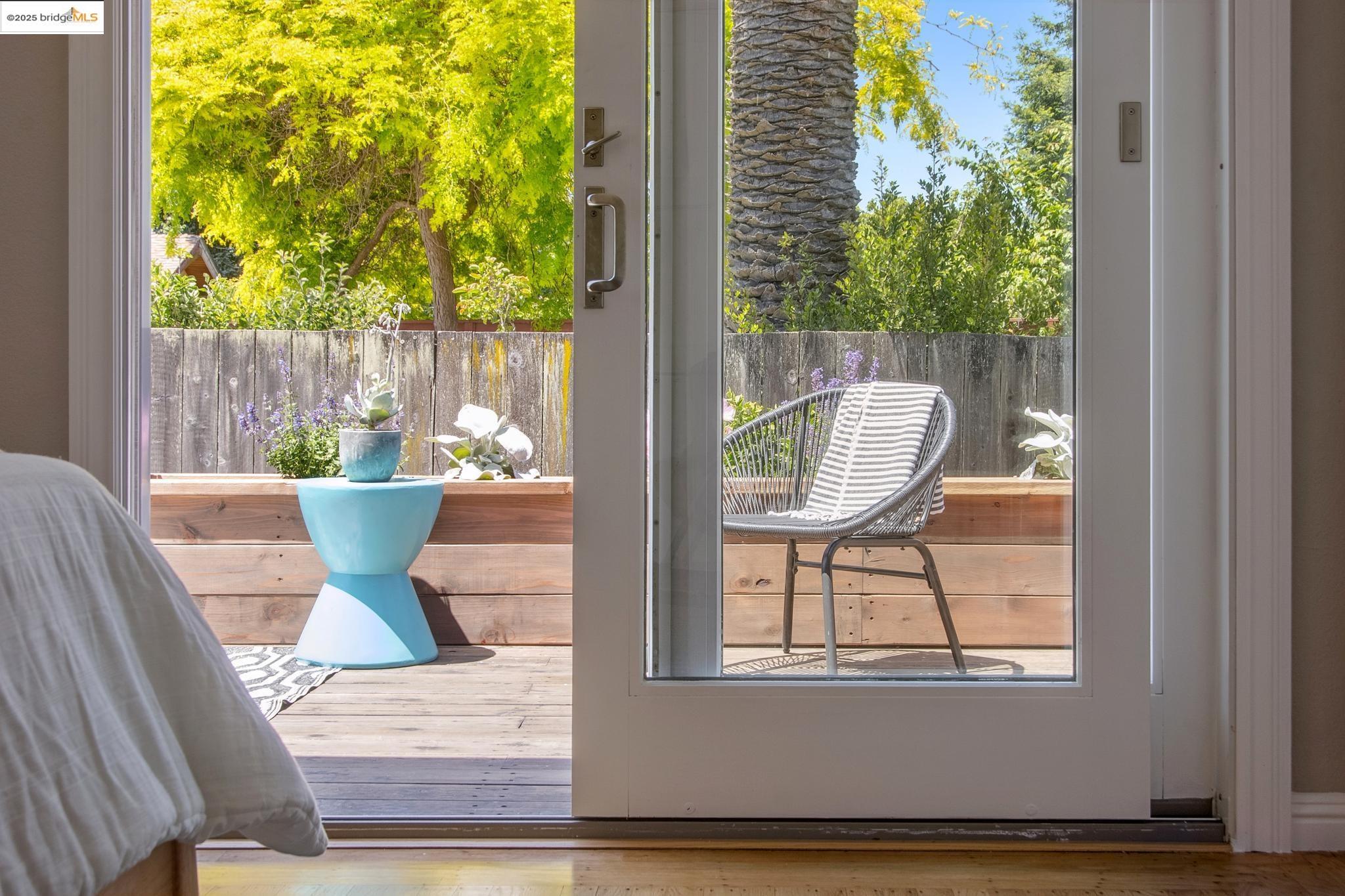 Detail Gallery Image 17 of 34 For 2634 Acton, Berkeley,  CA 94702 - 2 Beds | 1 Baths