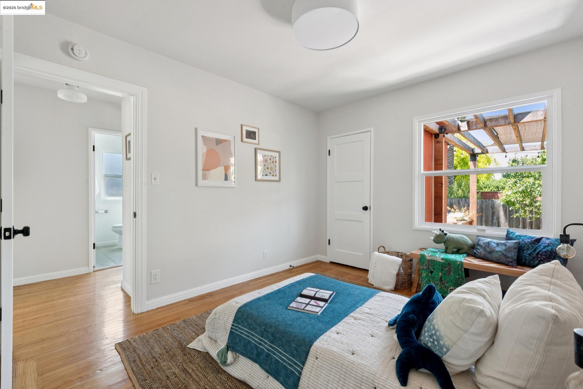 Detail Gallery Image 21 of 34 For 2634 Acton, Berkeley,  CA 94702 - 2 Beds | 1 Baths
