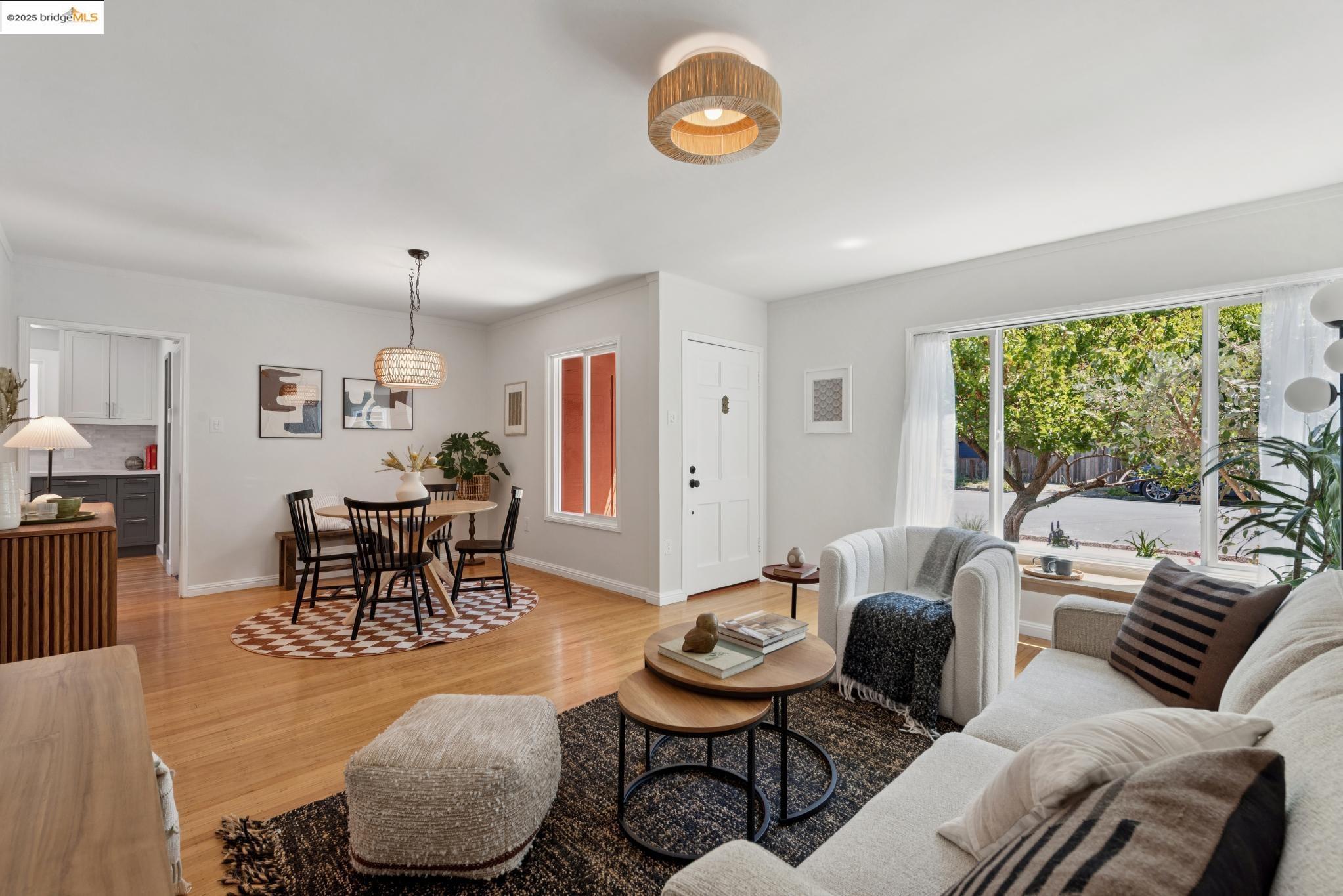 Detail Gallery Image 6 of 34 For 2634 Acton, Berkeley,  CA 94702 - 2 Beds | 1 Baths