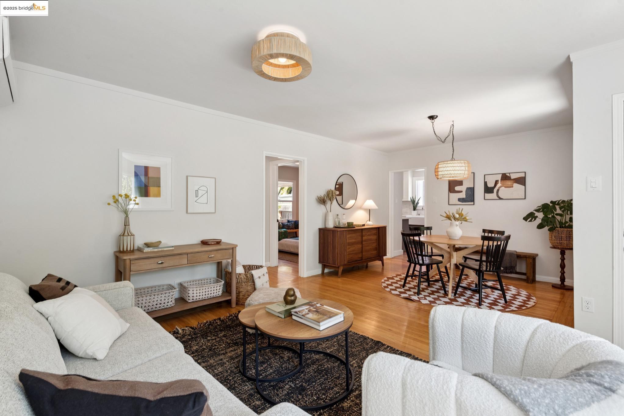Detail Gallery Image 8 of 34 For 2634 Acton, Berkeley,  CA 94702 - 2 Beds | 1 Baths