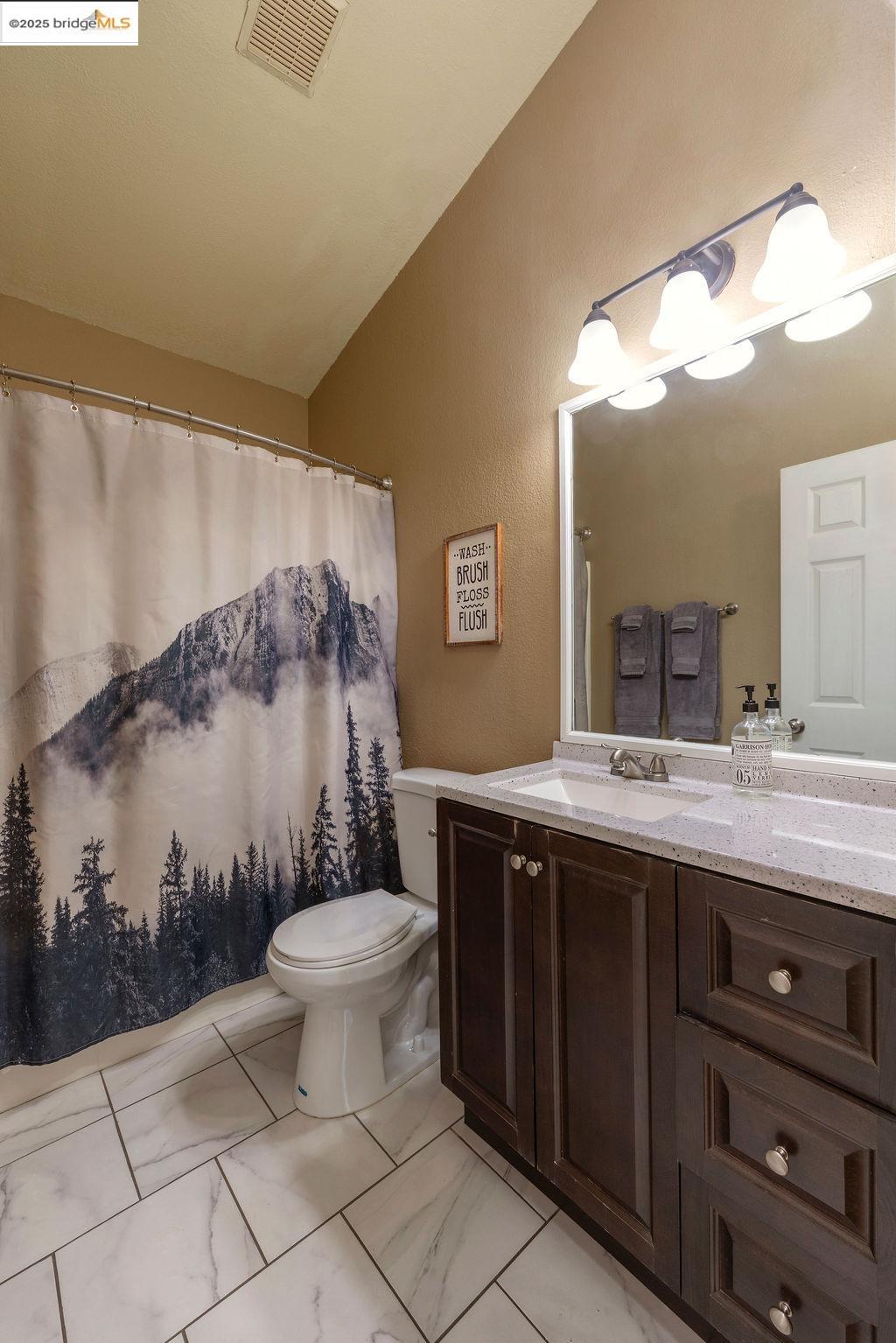 Detail Gallery Image 20 of 56 For 20828 Ferretti Rd, Groveland,  CA 95321 - 3 Beds | 2 Baths