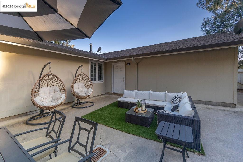 Detail Gallery Image 32 of 56 For 20828 Ferretti Rd, Groveland,  CA 95321 - 3 Beds | 2 Baths