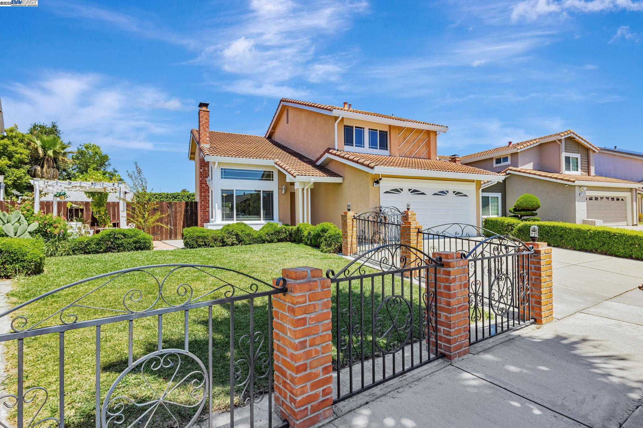 Detail Gallery Image 2 of 50 For 4243 Nerissa Cir, Fremont,  CA 94555 - 4 Beds | 1/1 Baths