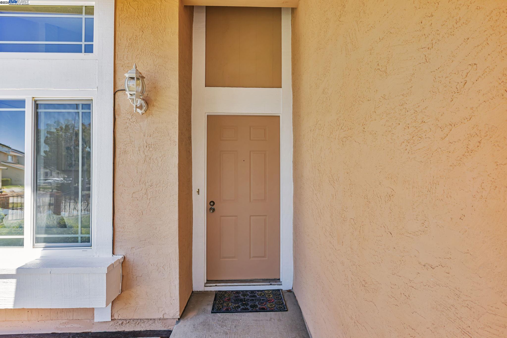 Detail Gallery Image 5 of 50 For 4243 Nerissa Cir, Fremont,  CA 94555 - 4 Beds | 1/1 Baths