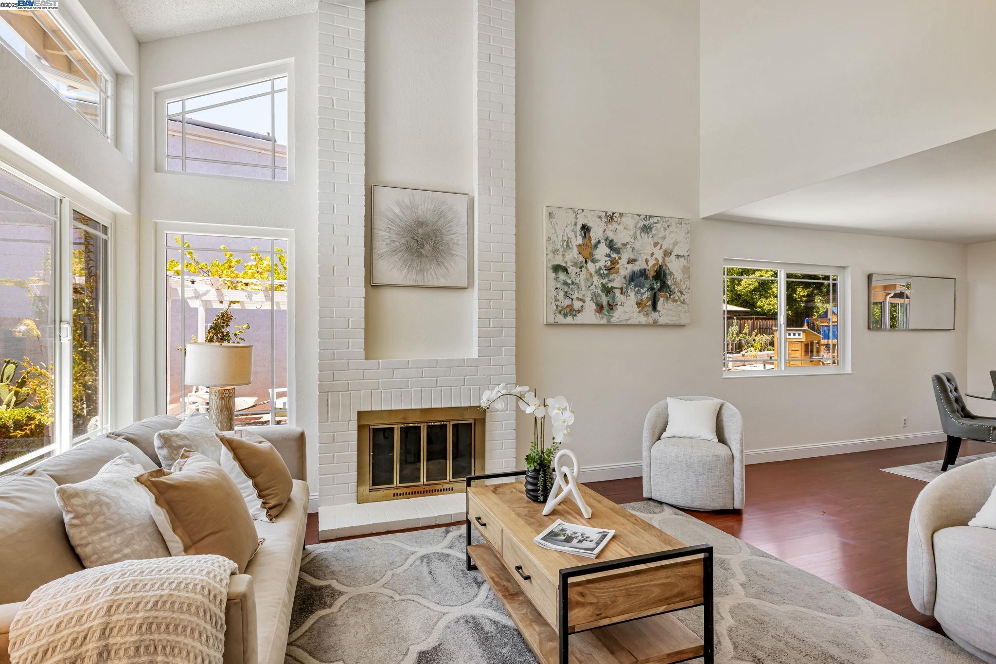 Detail Gallery Image 6 of 50 For 4243 Nerissa Cir, Fremont,  CA 94555 - 4 Beds | 1/1 Baths