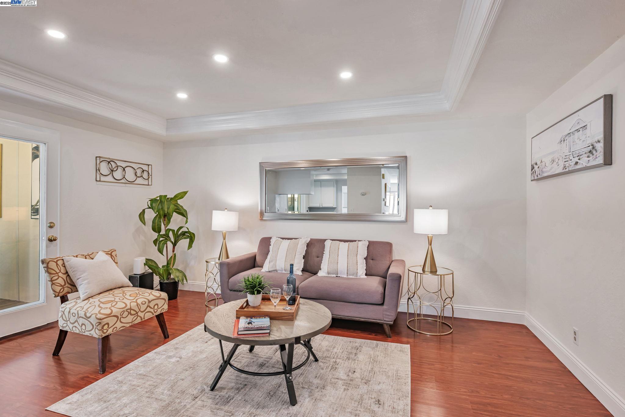 Detail Gallery Image 10 of 50 For 4243 Nerissa Cir, Fremont,  CA 94555 - 4 Beds | 1/1 Baths