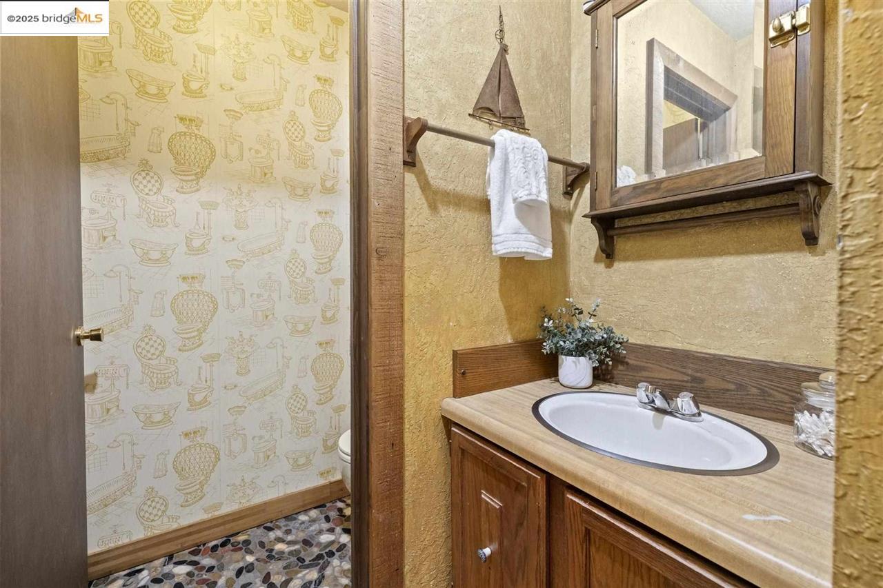 Detail Gallery Image 20 of 28 For 20569 Ponderosa Way, Tuolumne,  CA 95379 - 2 Beds | 1/1 Baths