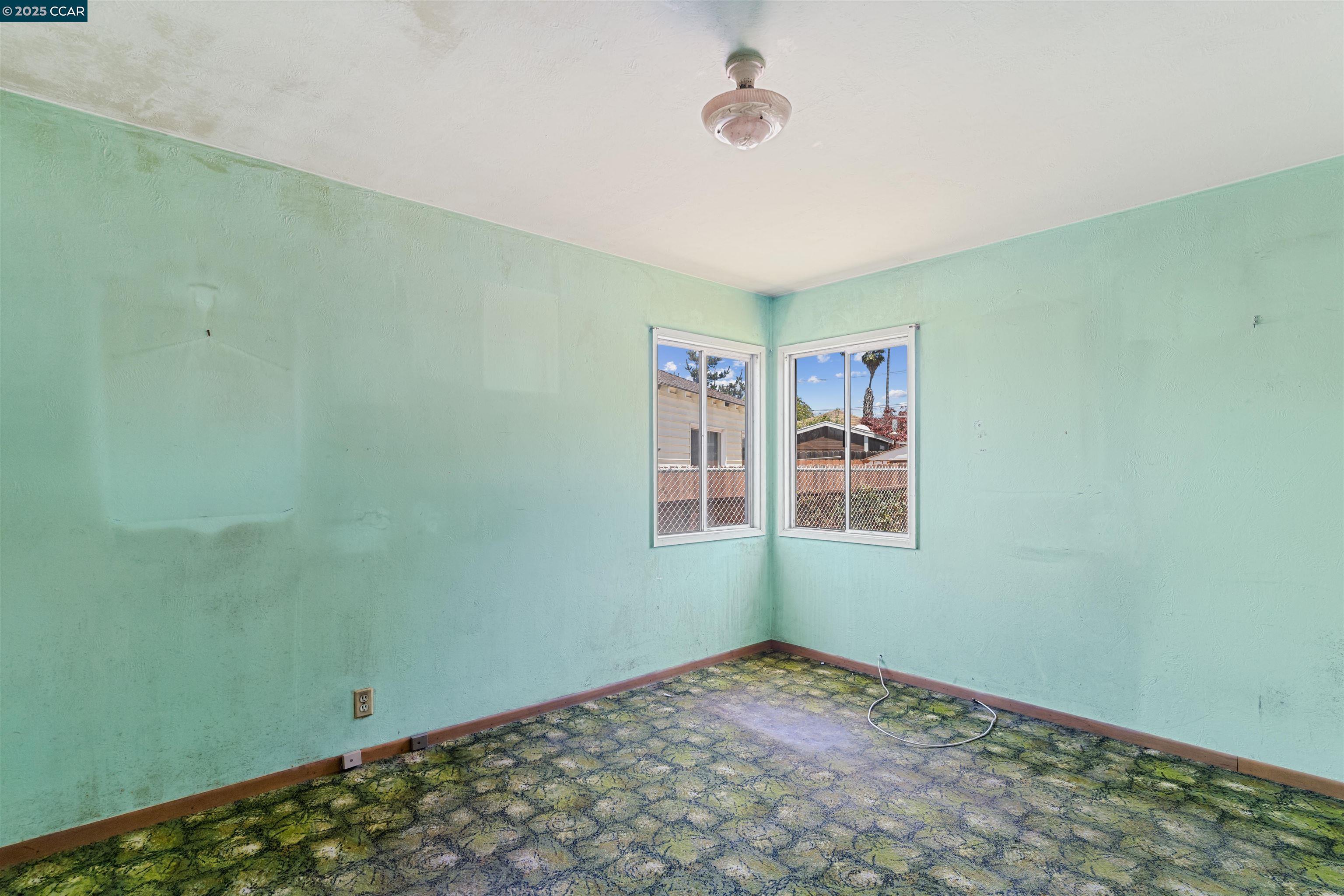 Detail Gallery Image 11 of 23 For 1406 Monterey St, Richmond,  CA 94804 - 2 Beds | 1 Baths