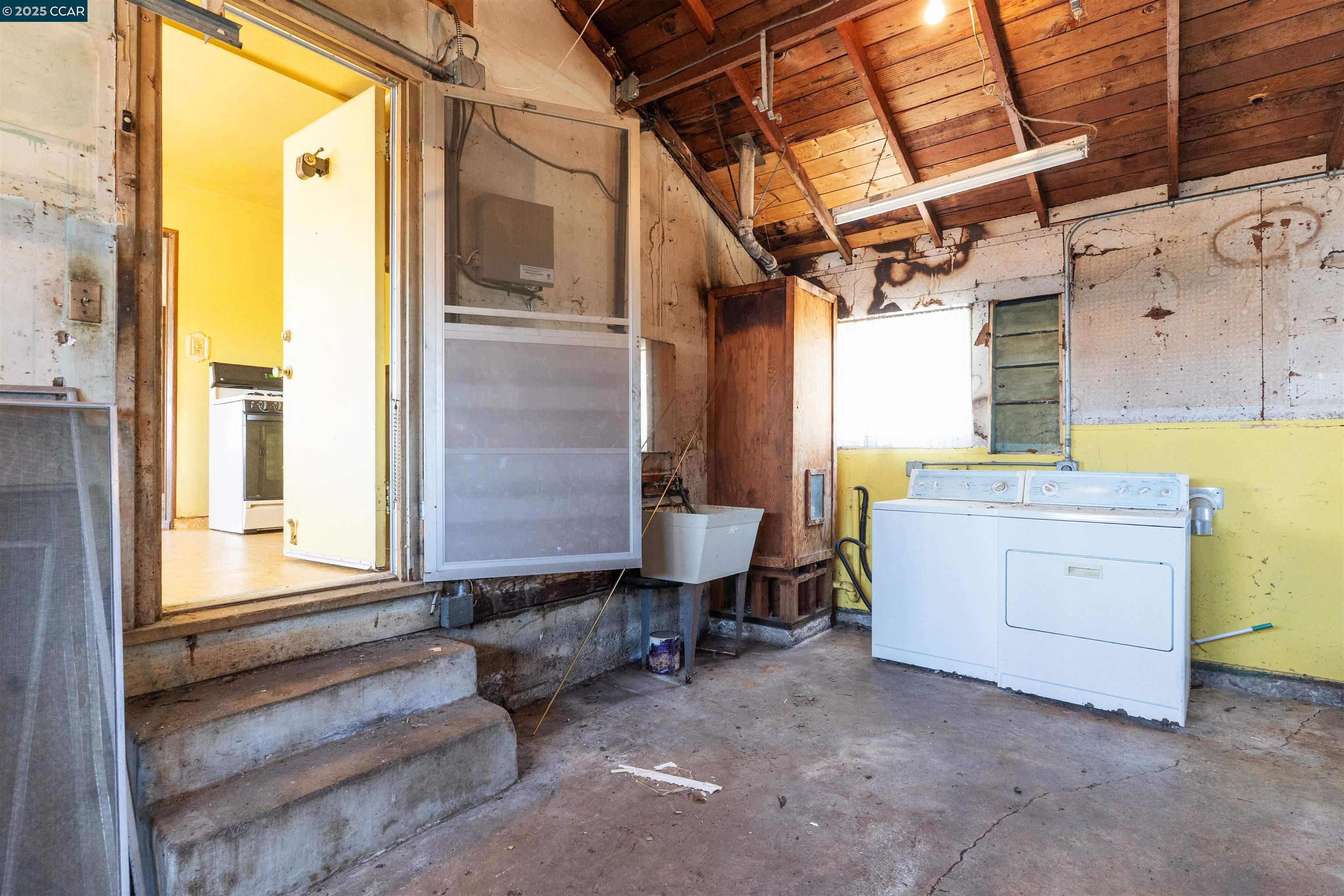 Detail Gallery Image 18 of 23 For 1406 Monterey St, Richmond,  CA 94804 - 2 Beds | 1 Baths