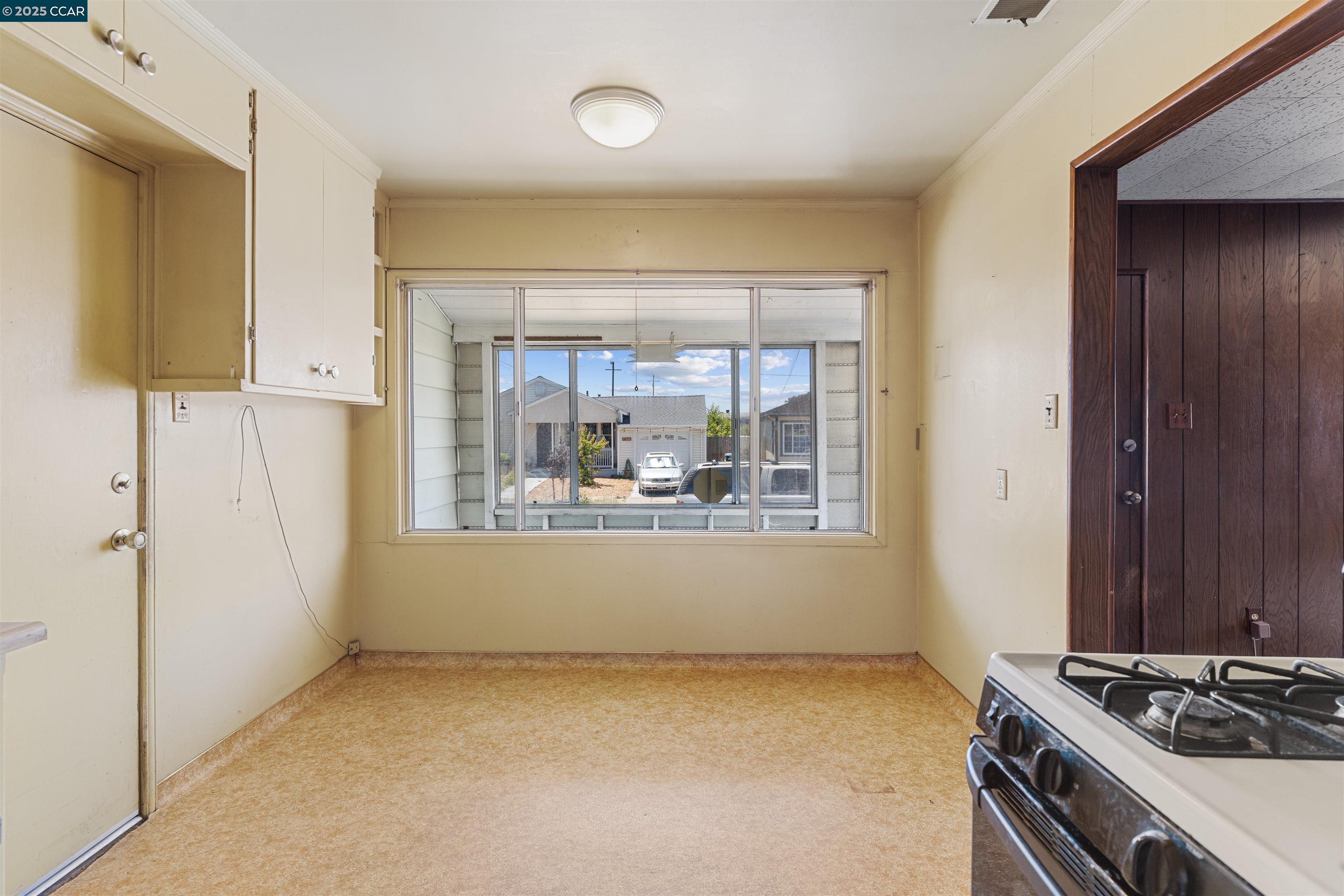 Detail Gallery Image 6 of 23 For 1406 Monterey St, Richmond,  CA 94804 - 2 Beds | 1 Baths