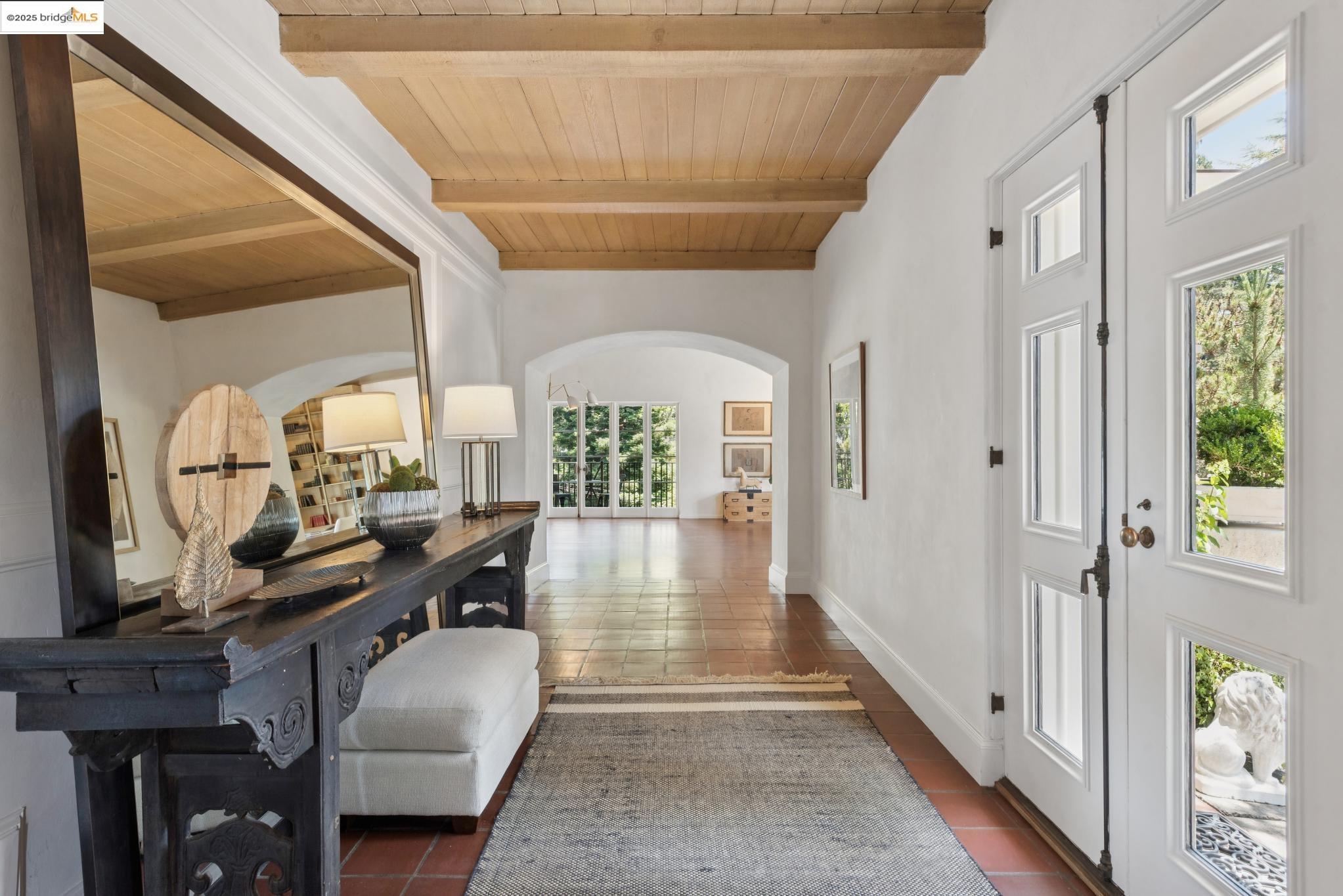 Detail Gallery Image 6 of 59 For 305 the Uplands, Berkeley,  CA 94705 - 4 Beds | 3/2 Baths