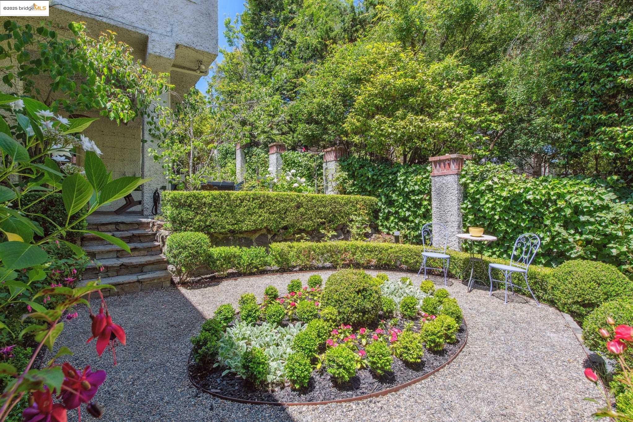 Detail Gallery Image 53 of 59 For 305 the Uplands, Berkeley,  CA 94705 - 4 Beds | 3/2 Baths