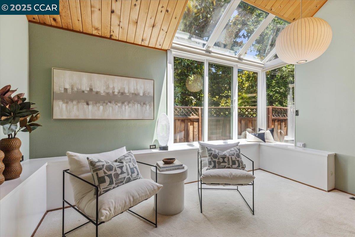 Detail Gallery Image 21 of 45 For 1759 Crescent Dr, Walnut Creek,  CA 94598 - 5 Beds | 3/1 Baths