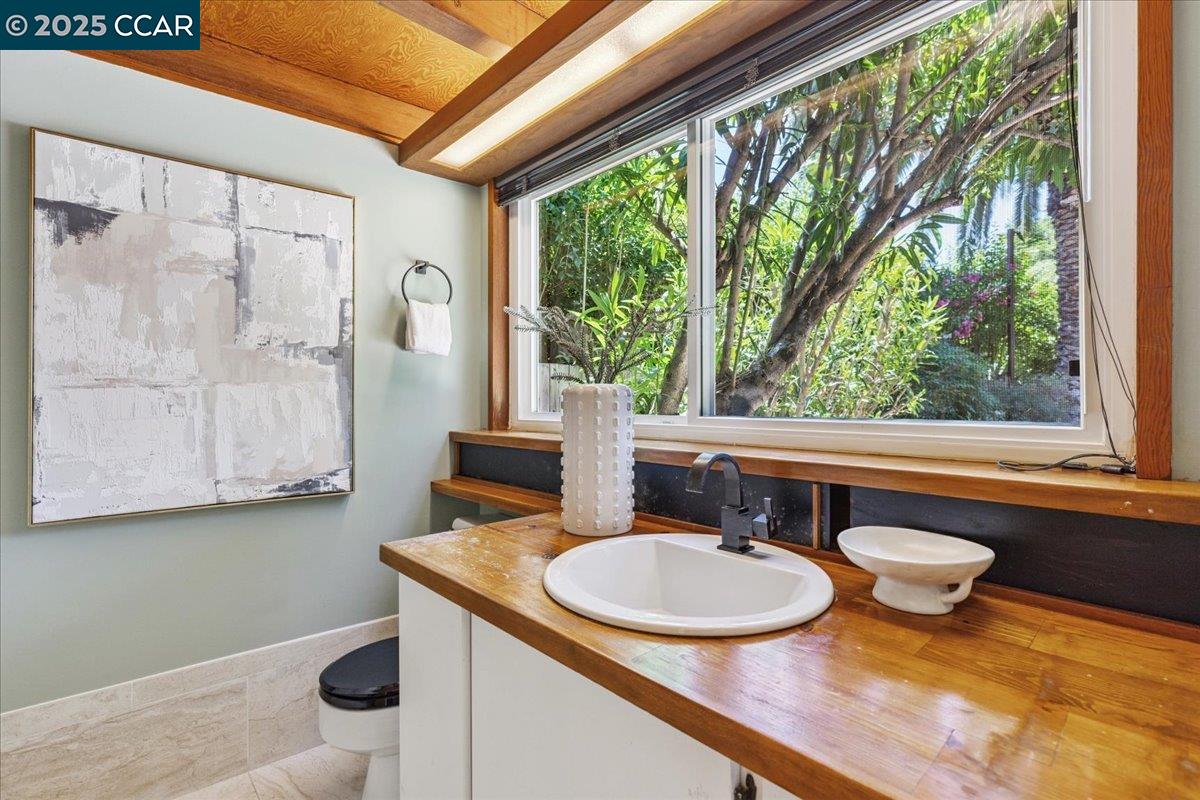 Detail Gallery Image 26 of 45 For 1759 Crescent Dr, Walnut Creek,  CA 94598 - 5 Beds | 3/1 Baths