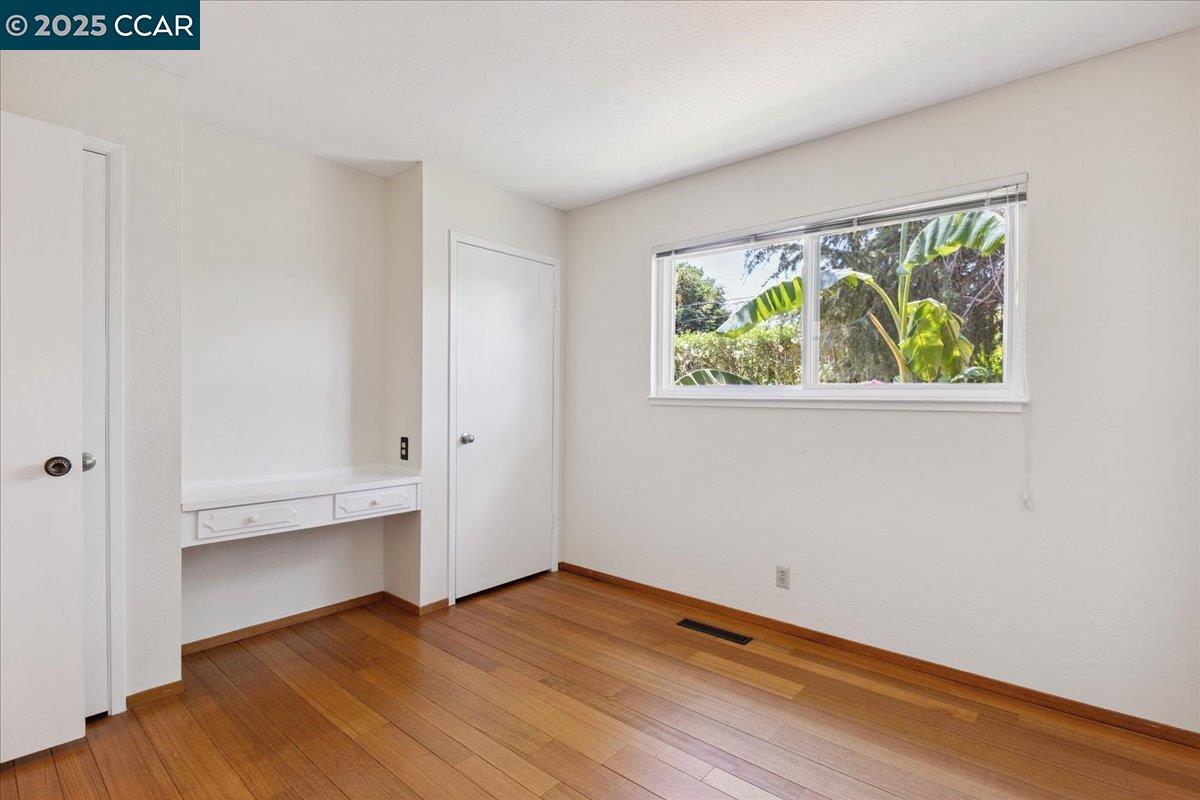 Detail Gallery Image 29 of 45 For 1759 Crescent Dr, Walnut Creek,  CA 94598 - 5 Beds | 3/1 Baths