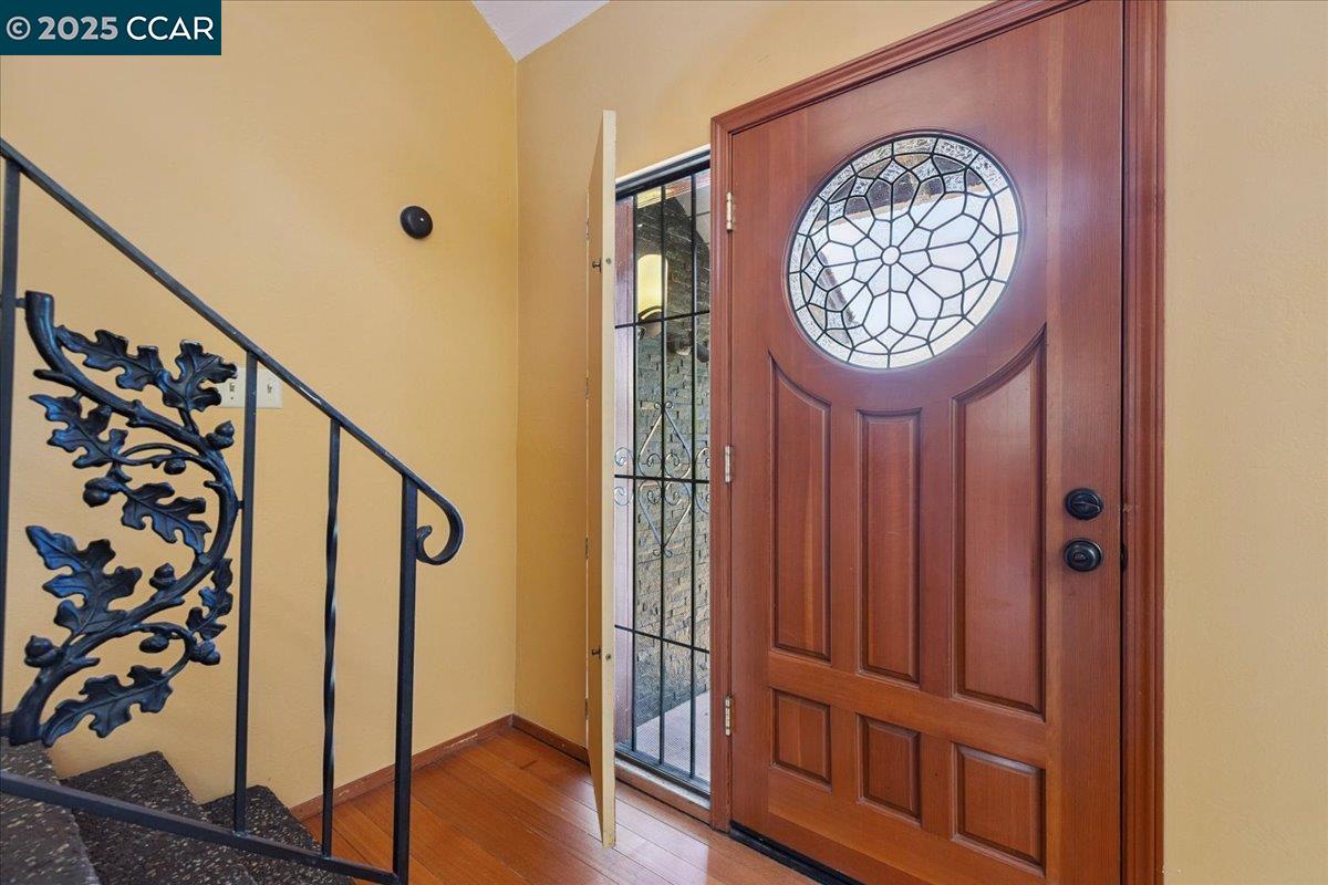 Detail Gallery Image 31 of 45 For 1759 Crescent Dr, Walnut Creek,  CA 94598 - 5 Beds | 3/1 Baths