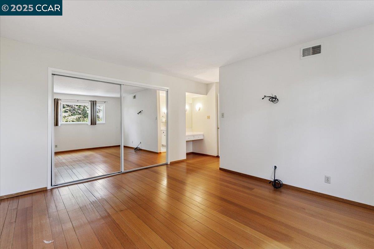 Detail Gallery Image 34 of 45 For 1759 Crescent Dr, Walnut Creek,  CA 94598 - 5 Beds | 3/1 Baths