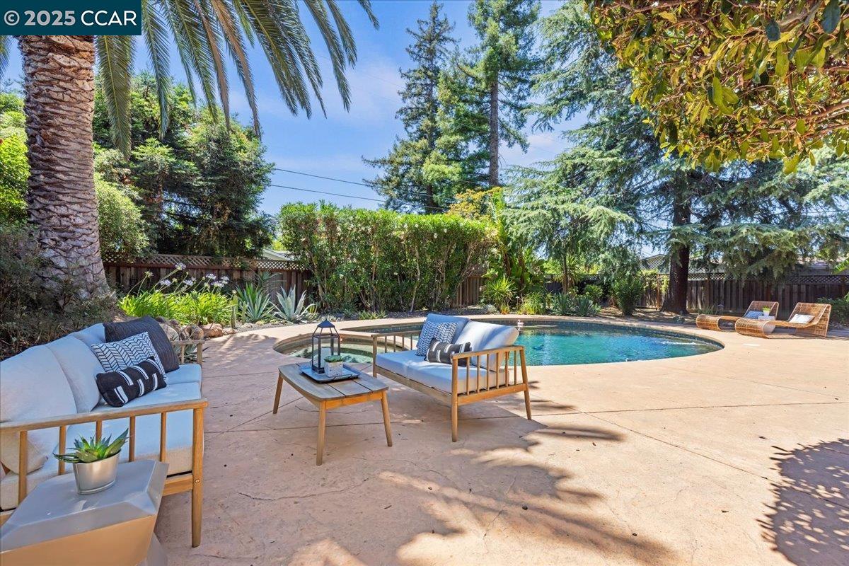 Detail Gallery Image 41 of 45 For 1759 Crescent Dr, Walnut Creek,  CA 94598 - 5 Beds | 3/1 Baths