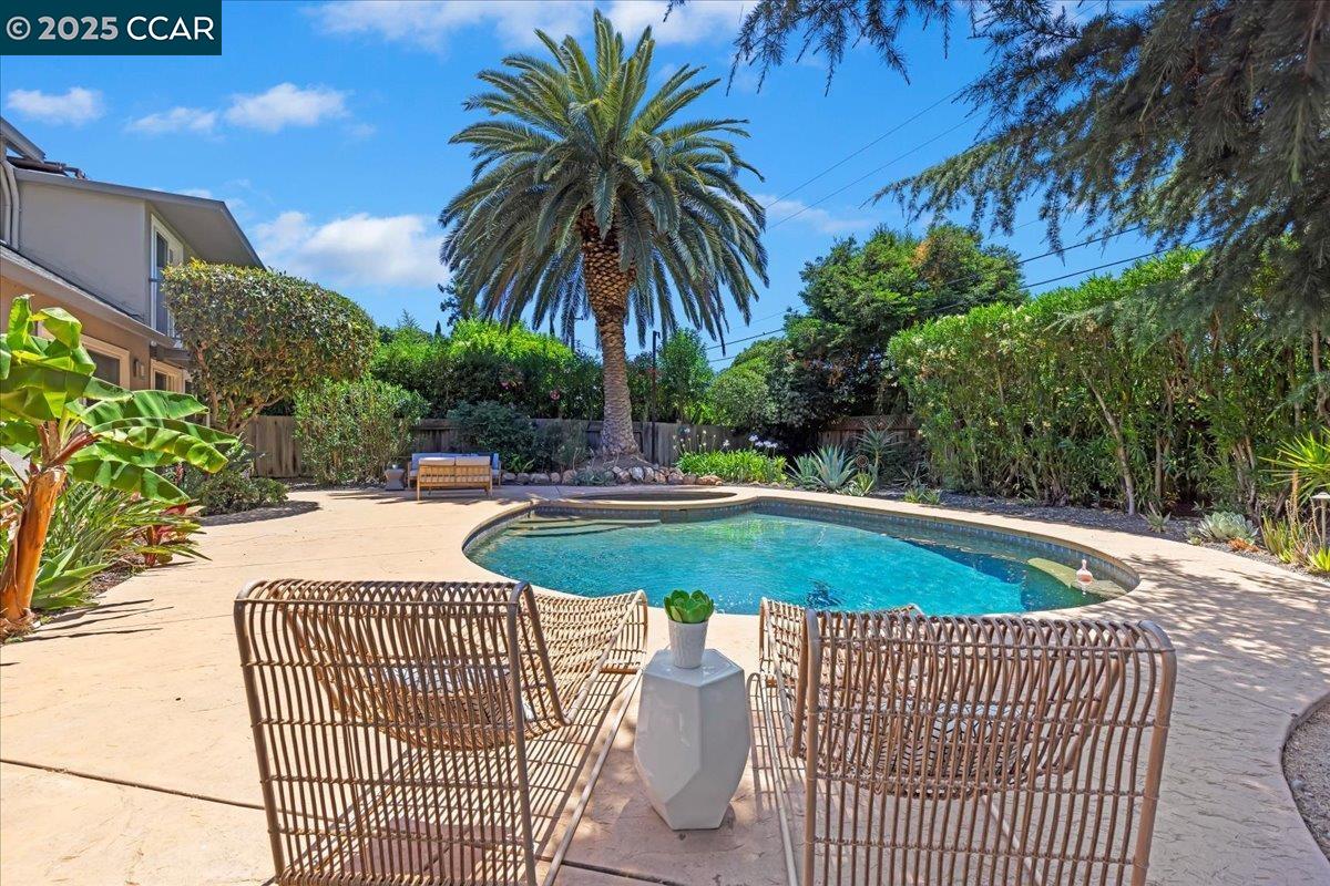 Detail Gallery Image 42 of 45 For 1759 Crescent Dr, Walnut Creek,  CA 94598 - 5 Beds | 3/1 Baths