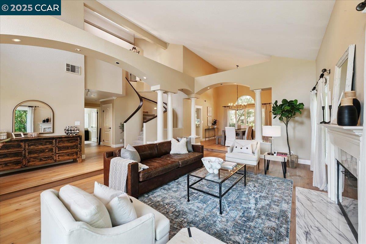 Detail Gallery Image 12 of 27 For 433 Stoneybrook Ct, Danville,  CA 94506 - 4 Beds | 3 Baths