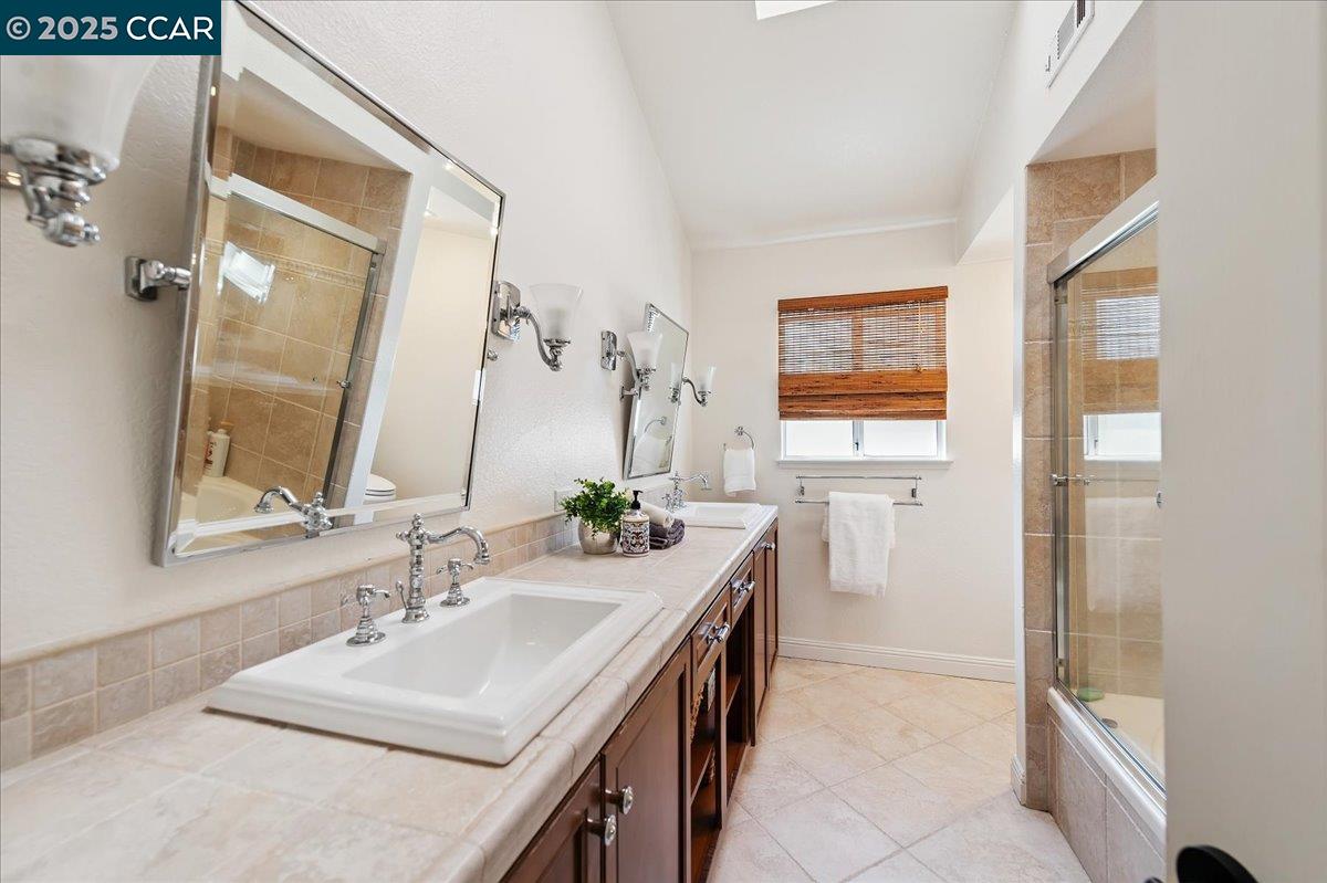 Detail Gallery Image 24 of 27 For 433 Stoneybrook Ct, Danville,  CA 94506 - 4 Beds | 3 Baths