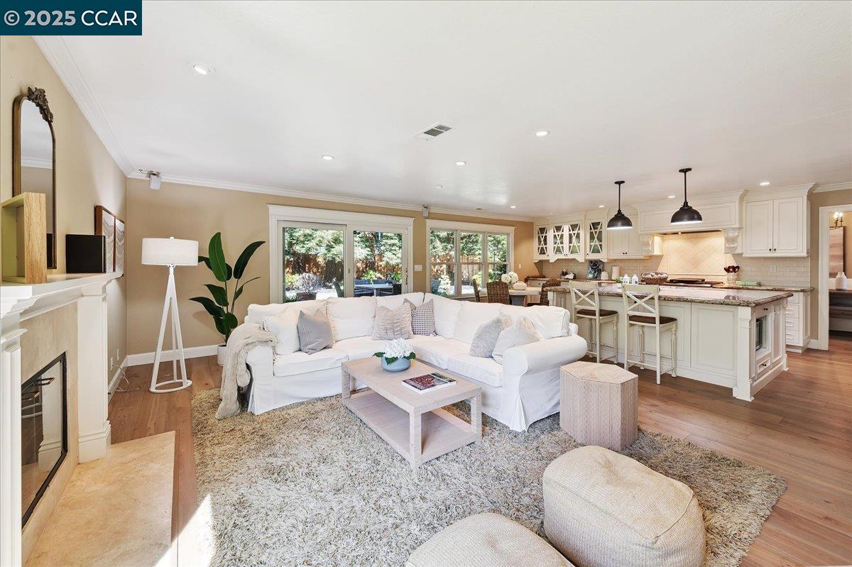 Detail Gallery Image 7 of 27 For 433 Stoneybrook Ct, Danville,  CA 94506 - 4 Beds | 3 Baths
