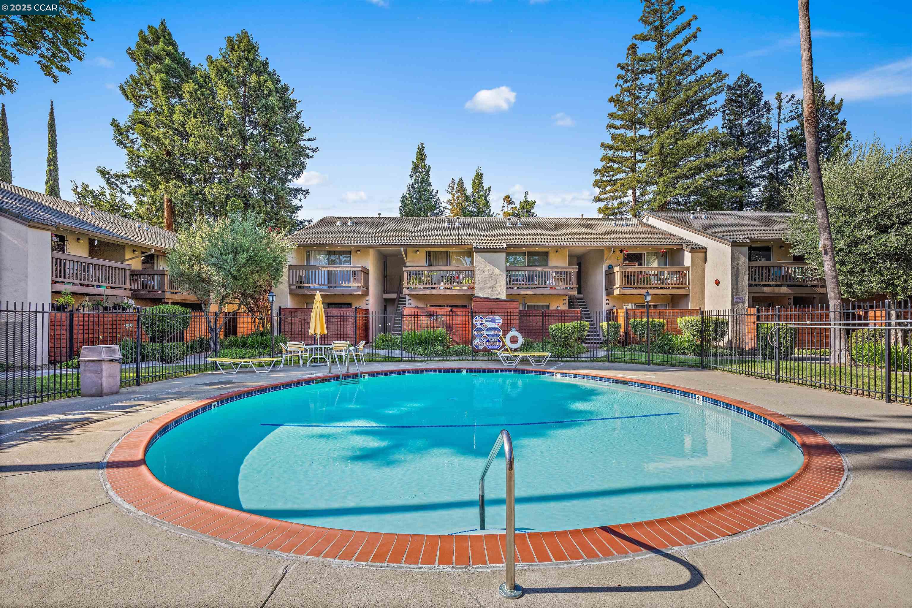 Photo #4: 41103587 Listing 