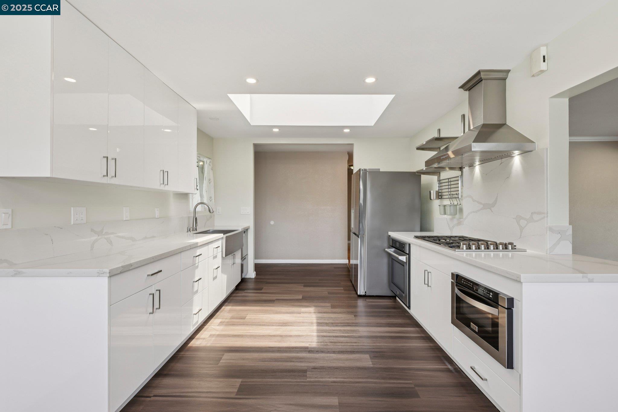 Detail Gallery Image 15 of 53 For 124 Zandra Ct, San Pablo,  CA 94806 - 5 Beds | 2 Baths