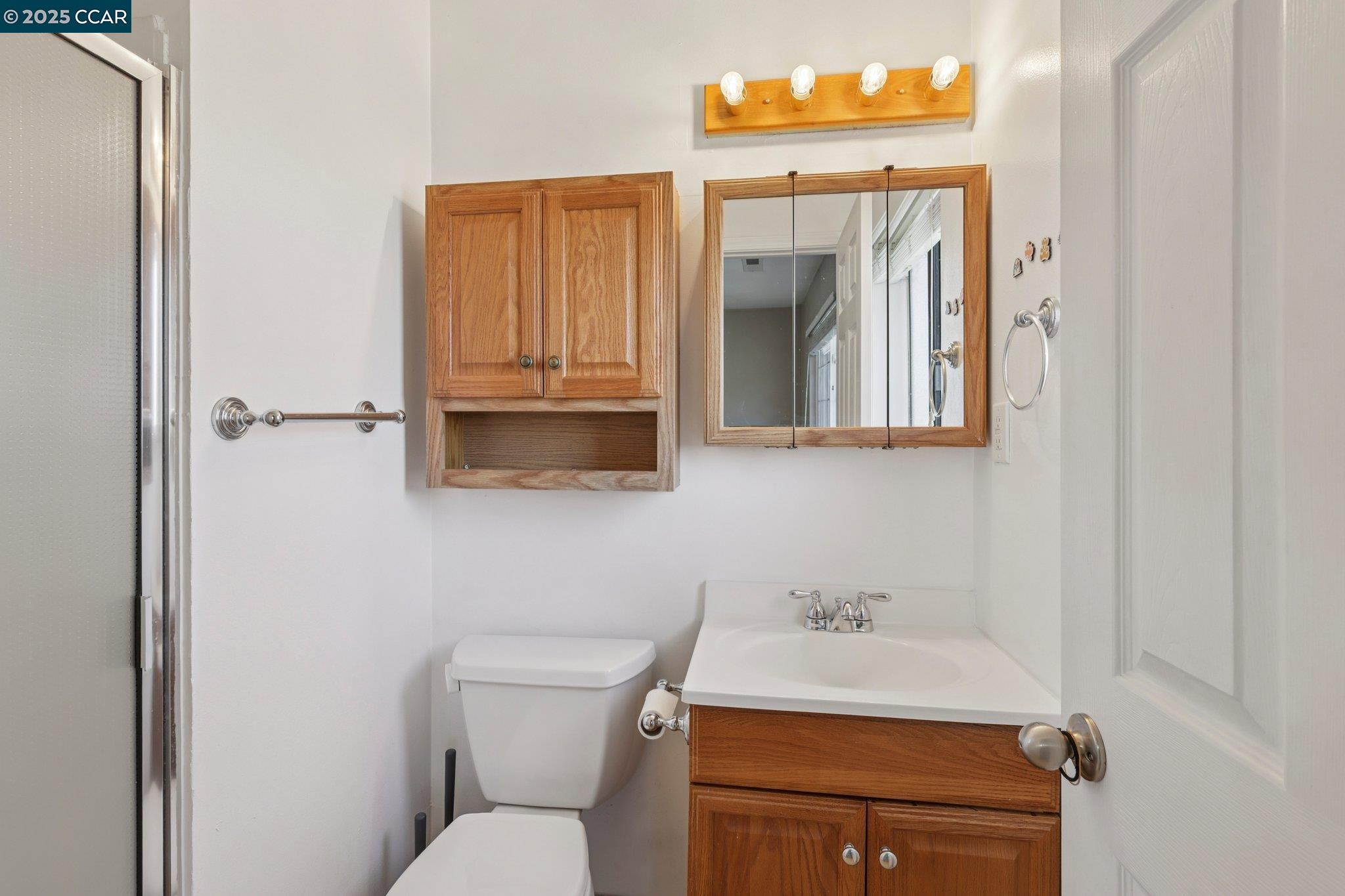 Detail Gallery Image 24 of 53 For 124 Zandra Ct, San Pablo,  CA 94806 - 5 Beds | 2 Baths